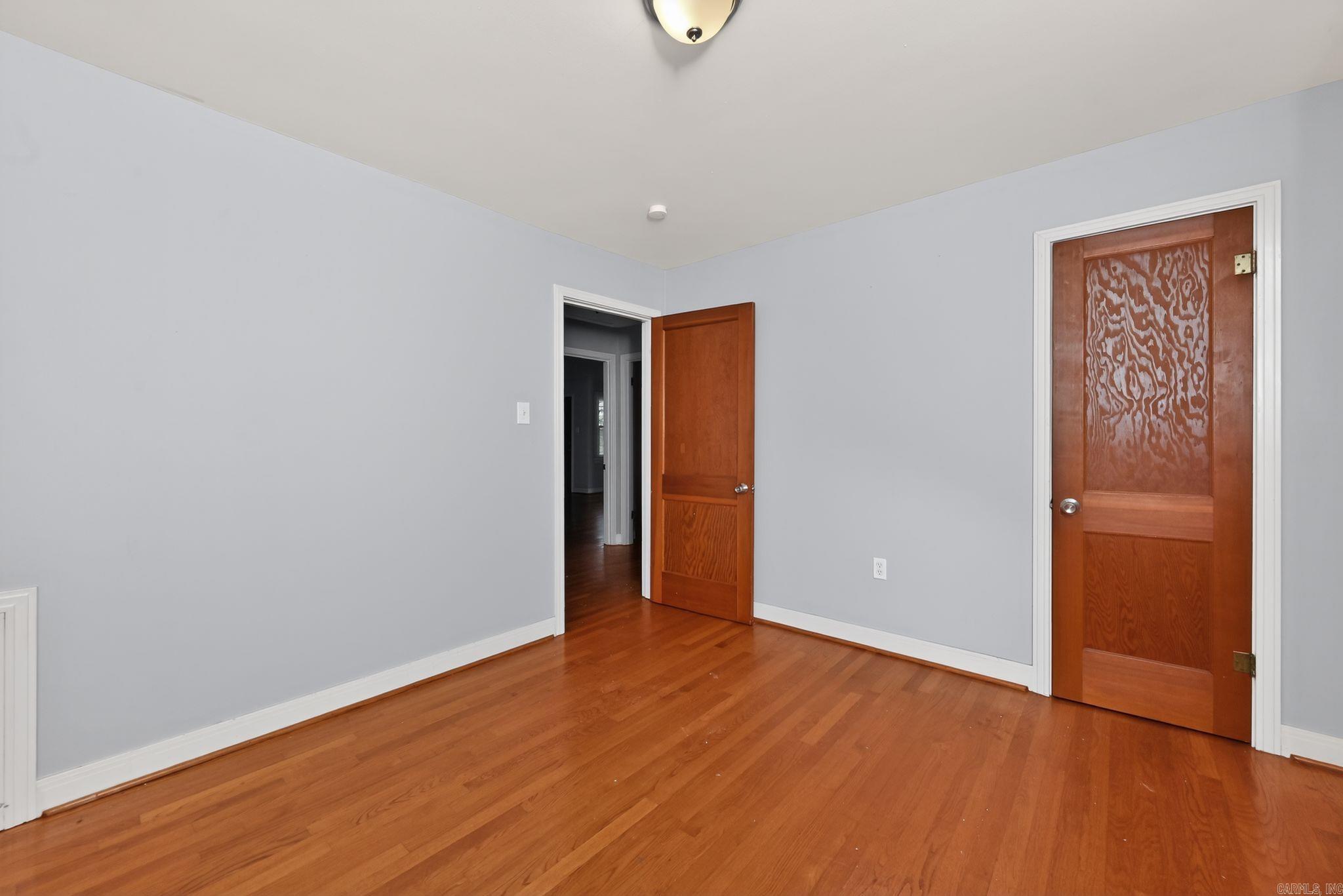 Metes & Bounds - Residential