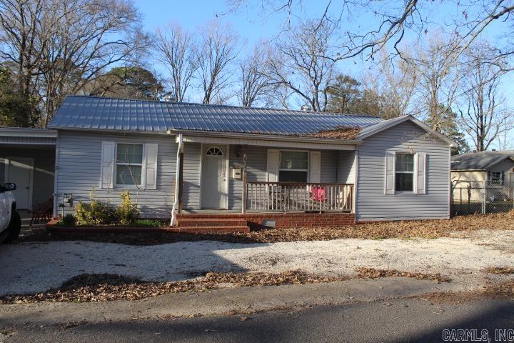 No Disclosure. To be sold AS IS. Recently remodeled home in Malvern. Large lot with she shed and shop. Agents, please review All MLS remarks (public/confidential/docs online) All offers must include ARA contract, EM Addenda, LBP addenda. Cash offers must have POF showing buyer name, bank name, balance dated within last 20 days( no phone photos or online back account- must be scanned) Term offers must have preapproval and must state that lender has reviewed buyer credit, income and assets to close and those items are not a conditon for loan approval. All offers must be uploaded by buyer agent (confidential remarks for upload link) If inspecttion request, put the following in section 32 of contract: Buyer to be responsible for turning on any utilities required for inspection/appraisal.