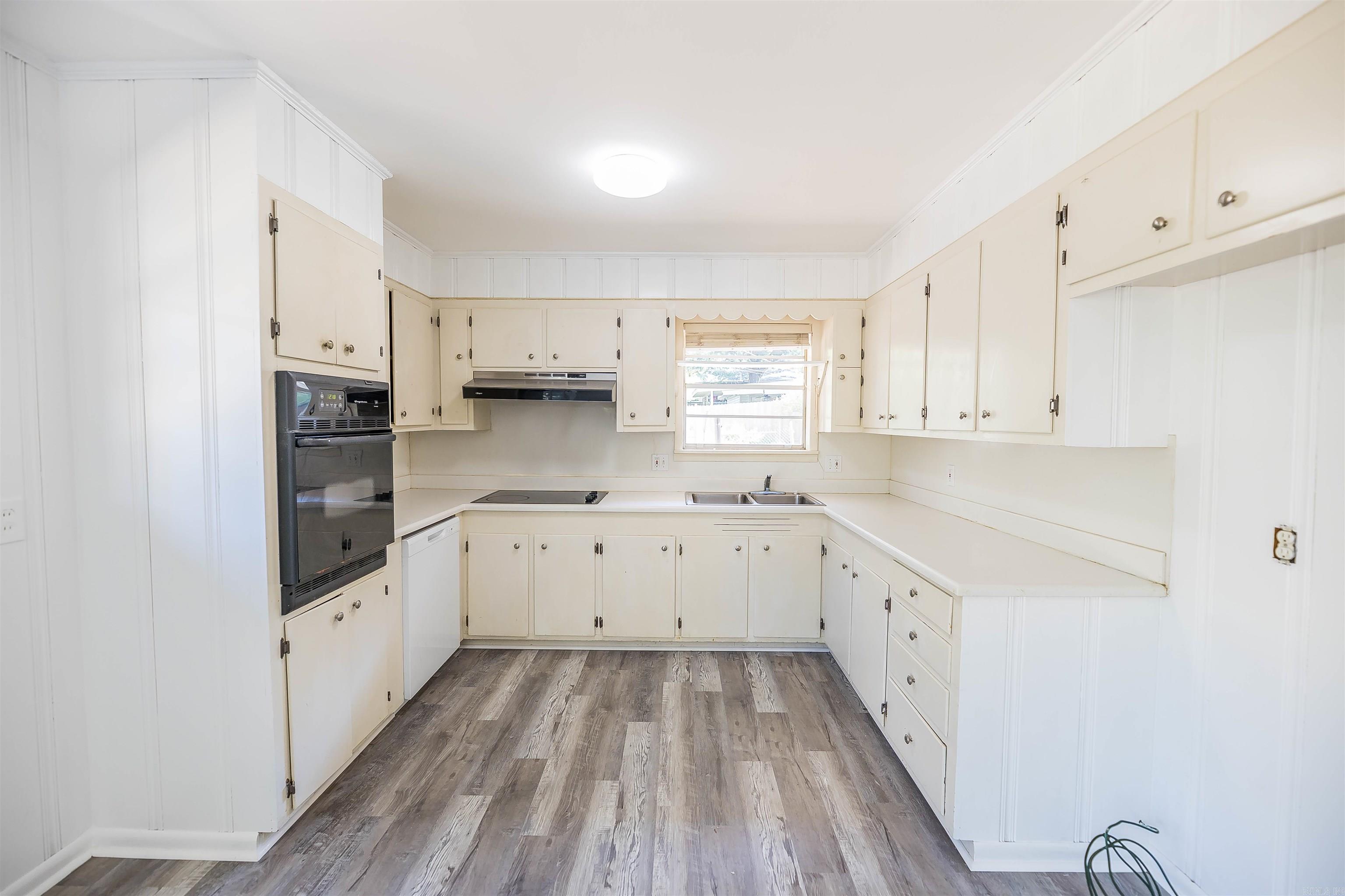 Racquet Club - Residential