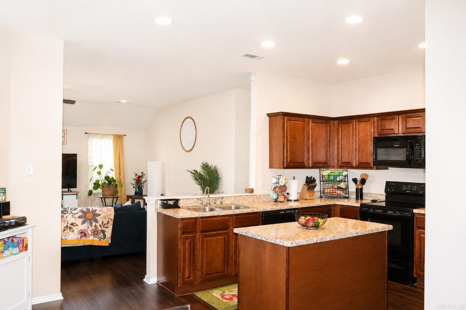 TRAMMEL ESTATES - Residential