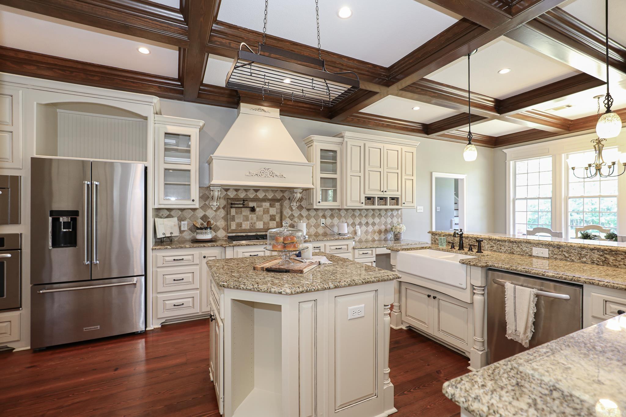 BELLE TERRE ESTATES - Residential