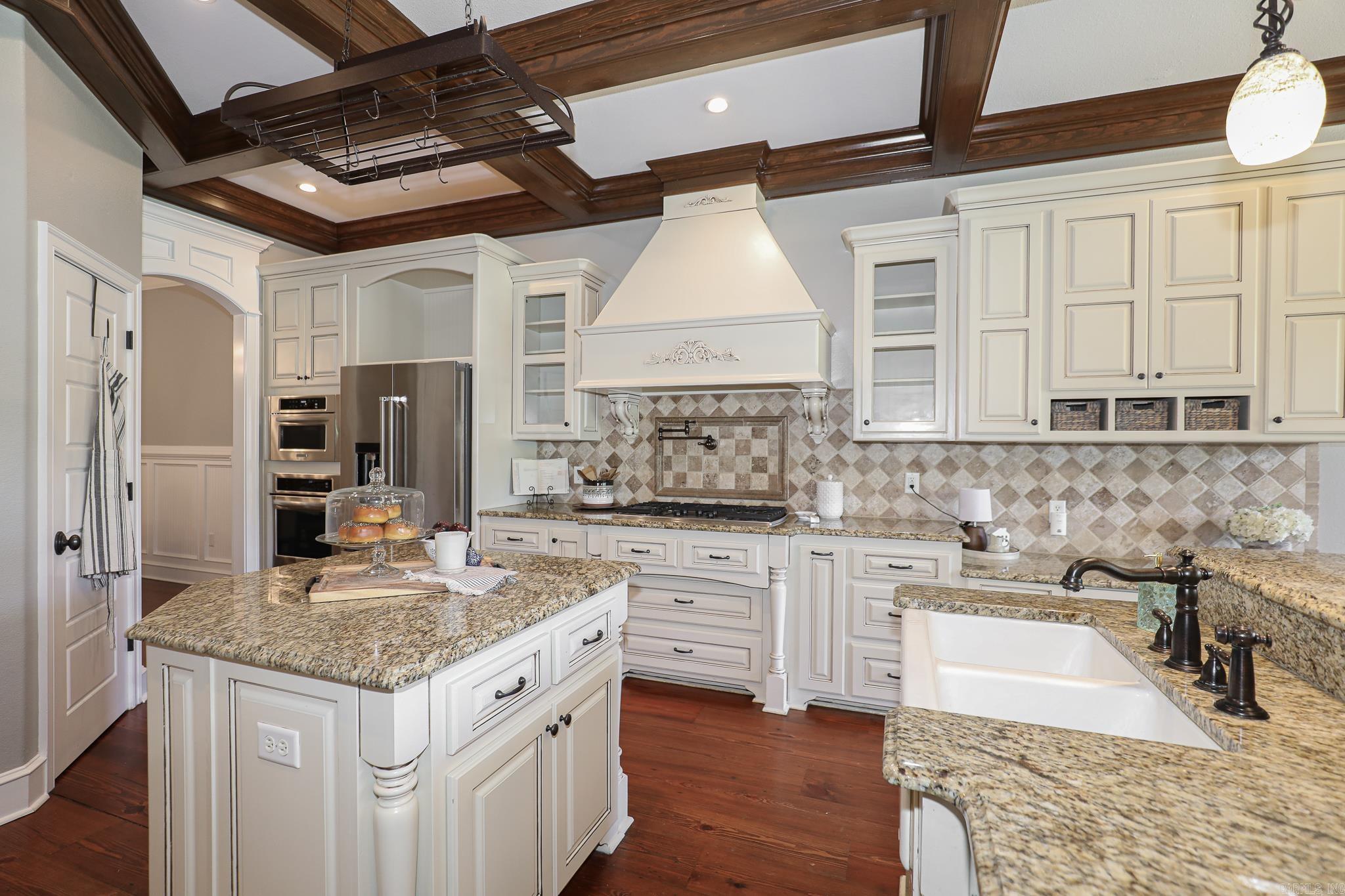 BELLE TERRE ESTATES - Residential