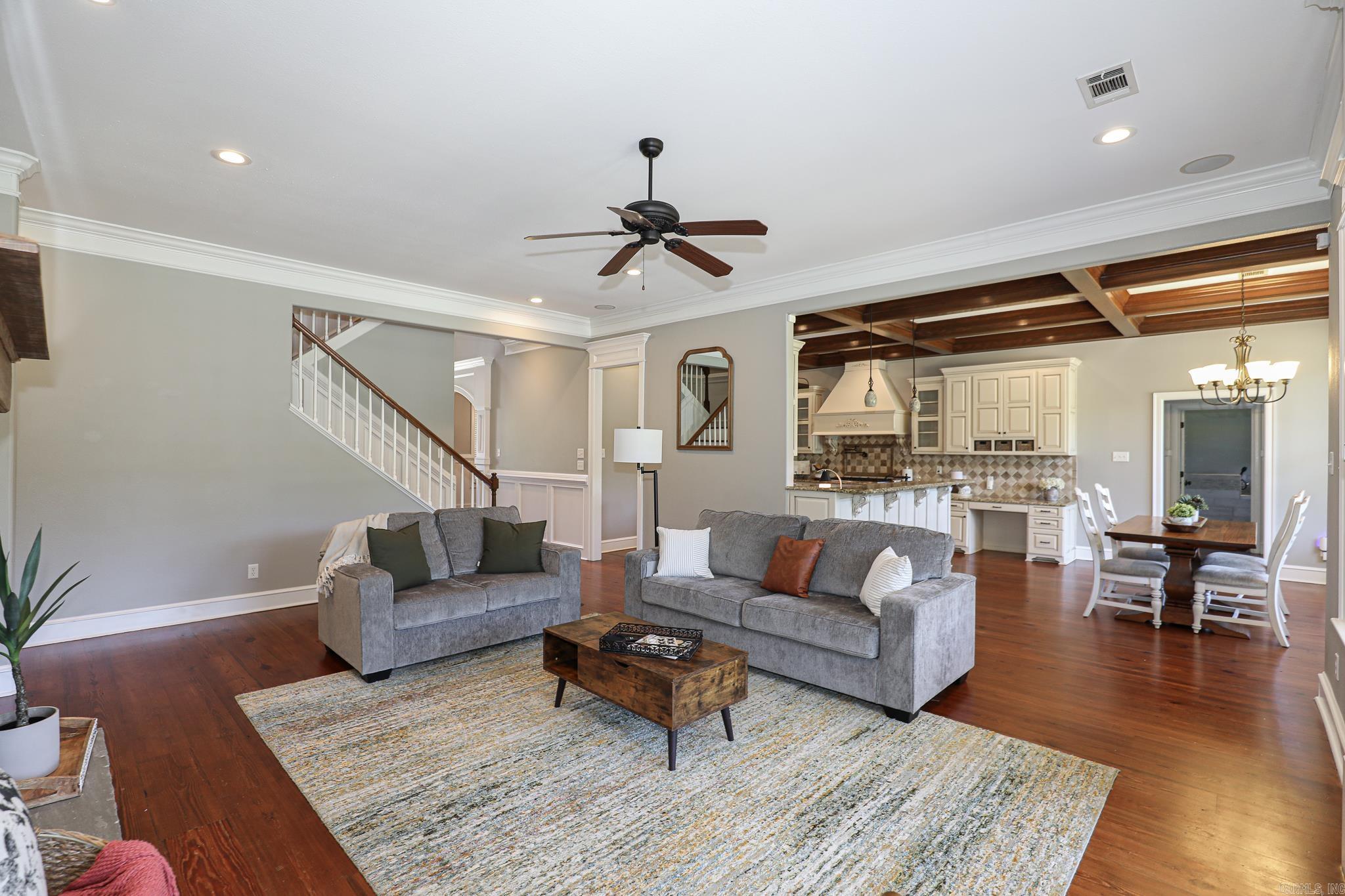 BELLE TERRE ESTATES - Residential