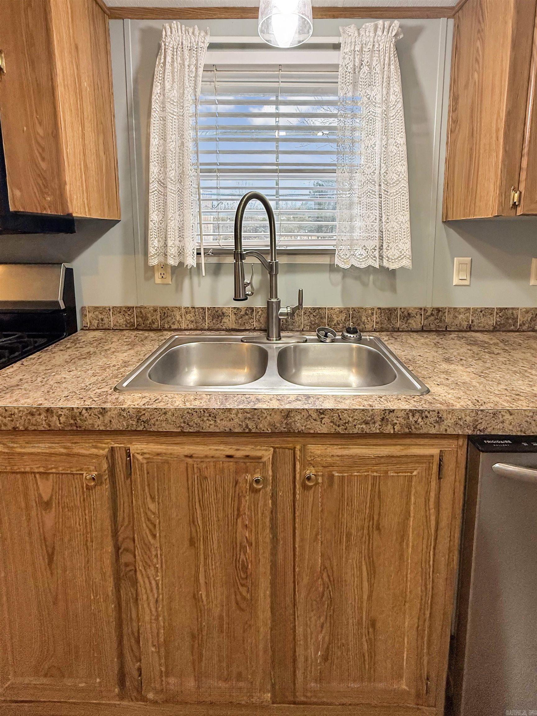 VALLEY OAKS - Residential