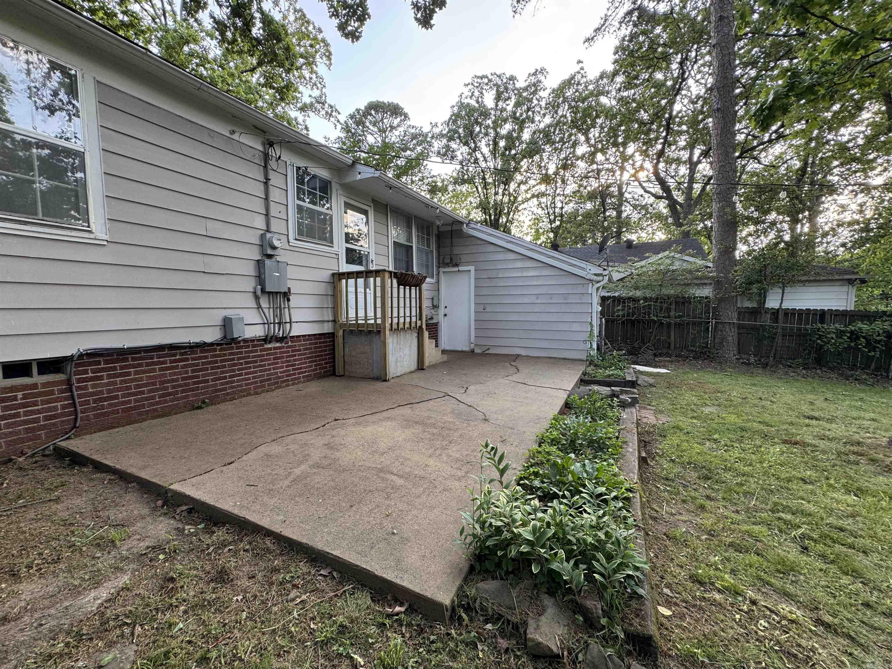 CAMMACK WOODS - Residential