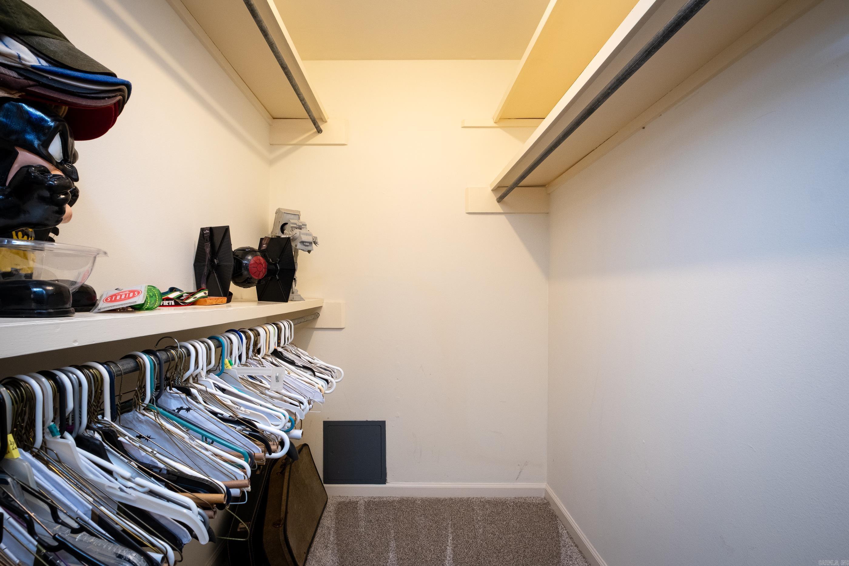 KINGSBRIDGE TWNHSE - Residential
