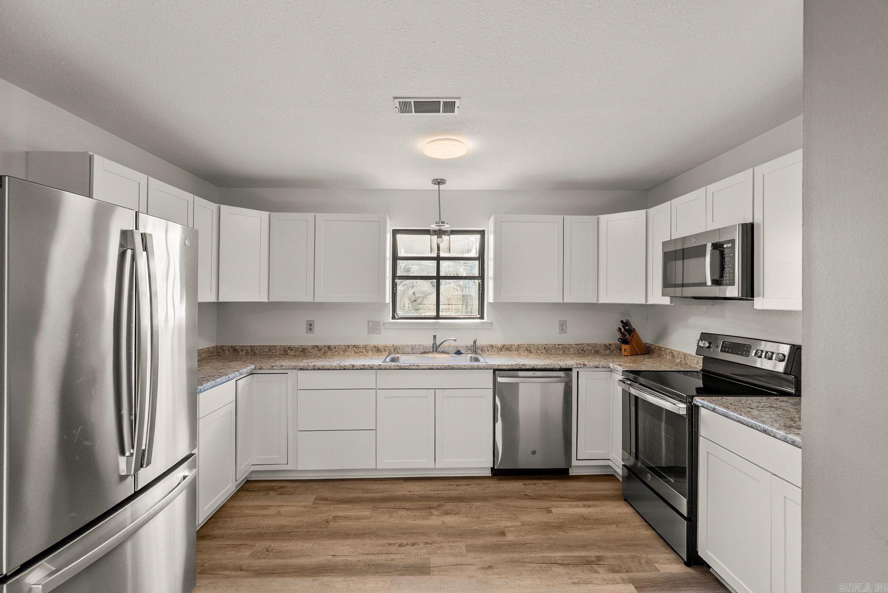 PARKWAY PLACE - Residential