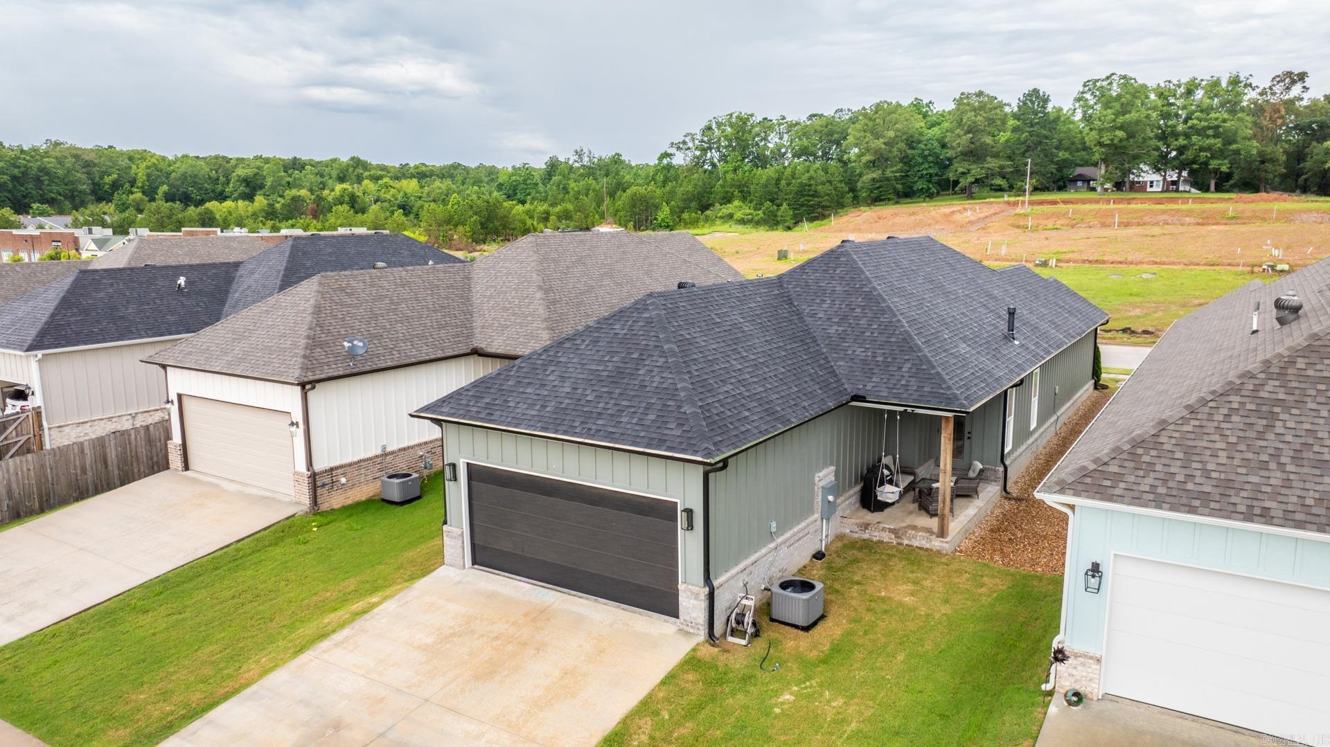 MIDTOWN BRYANT - Residential