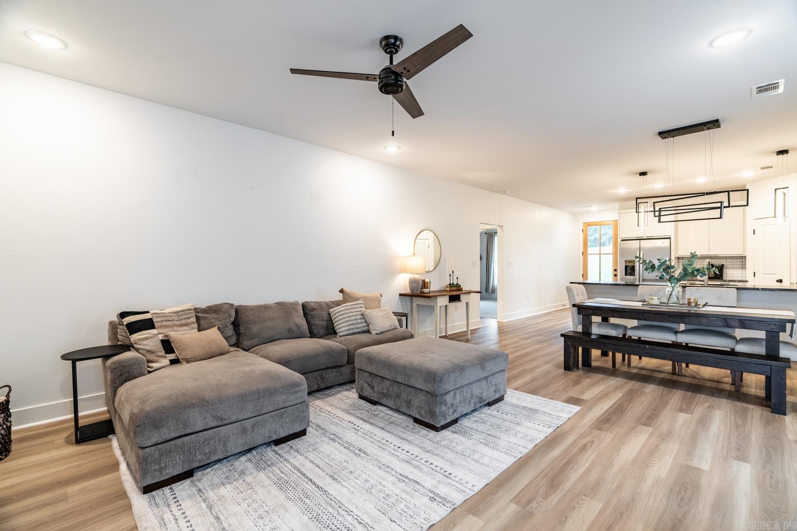 MIDTOWN BRYANT - Residential