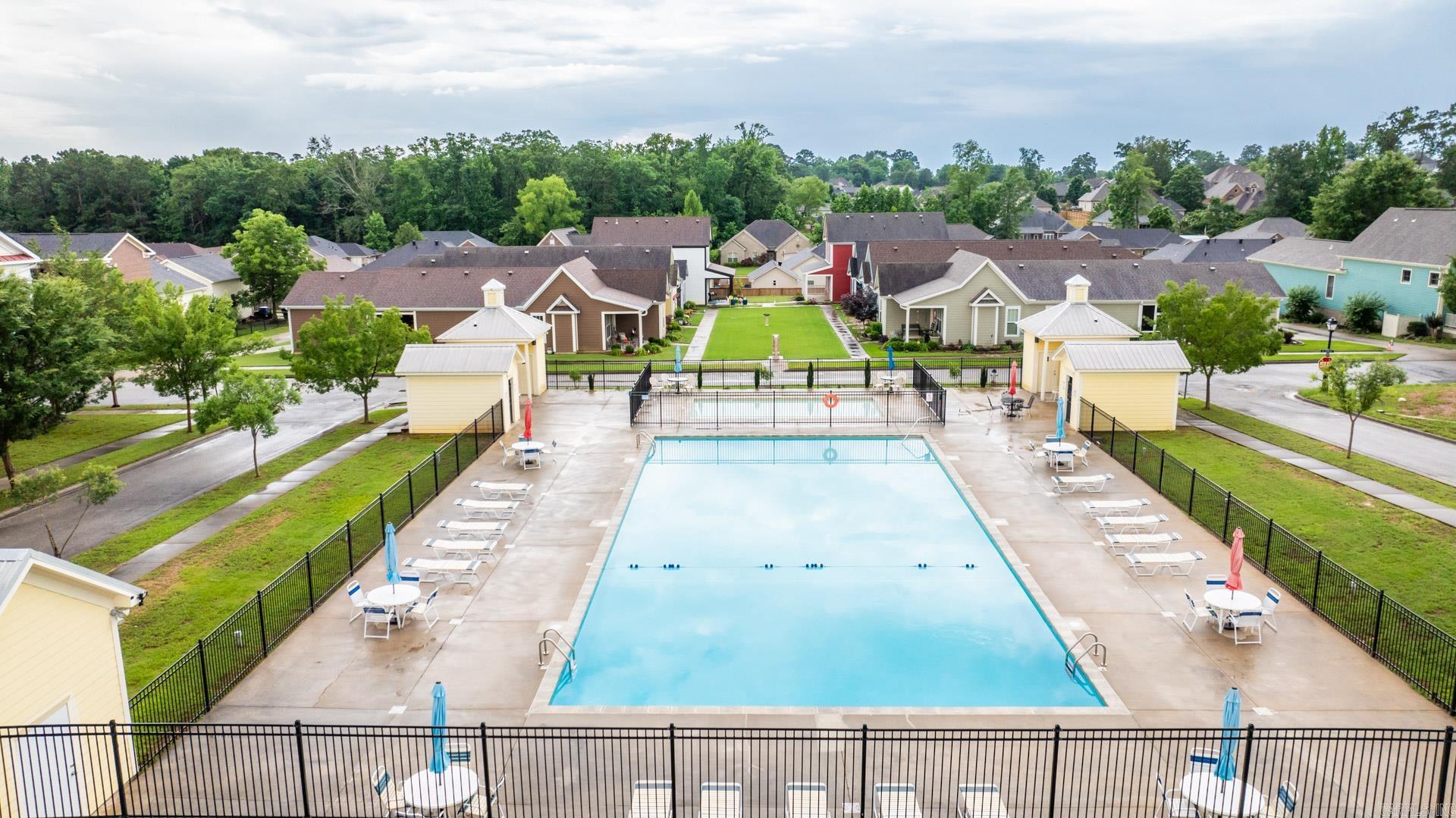 MIDTOWN BRYANT - Residential