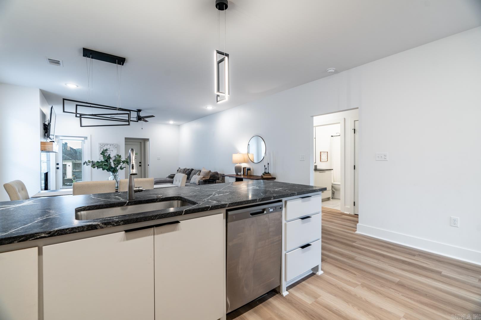 MIDTOWN BRYANT - Residential