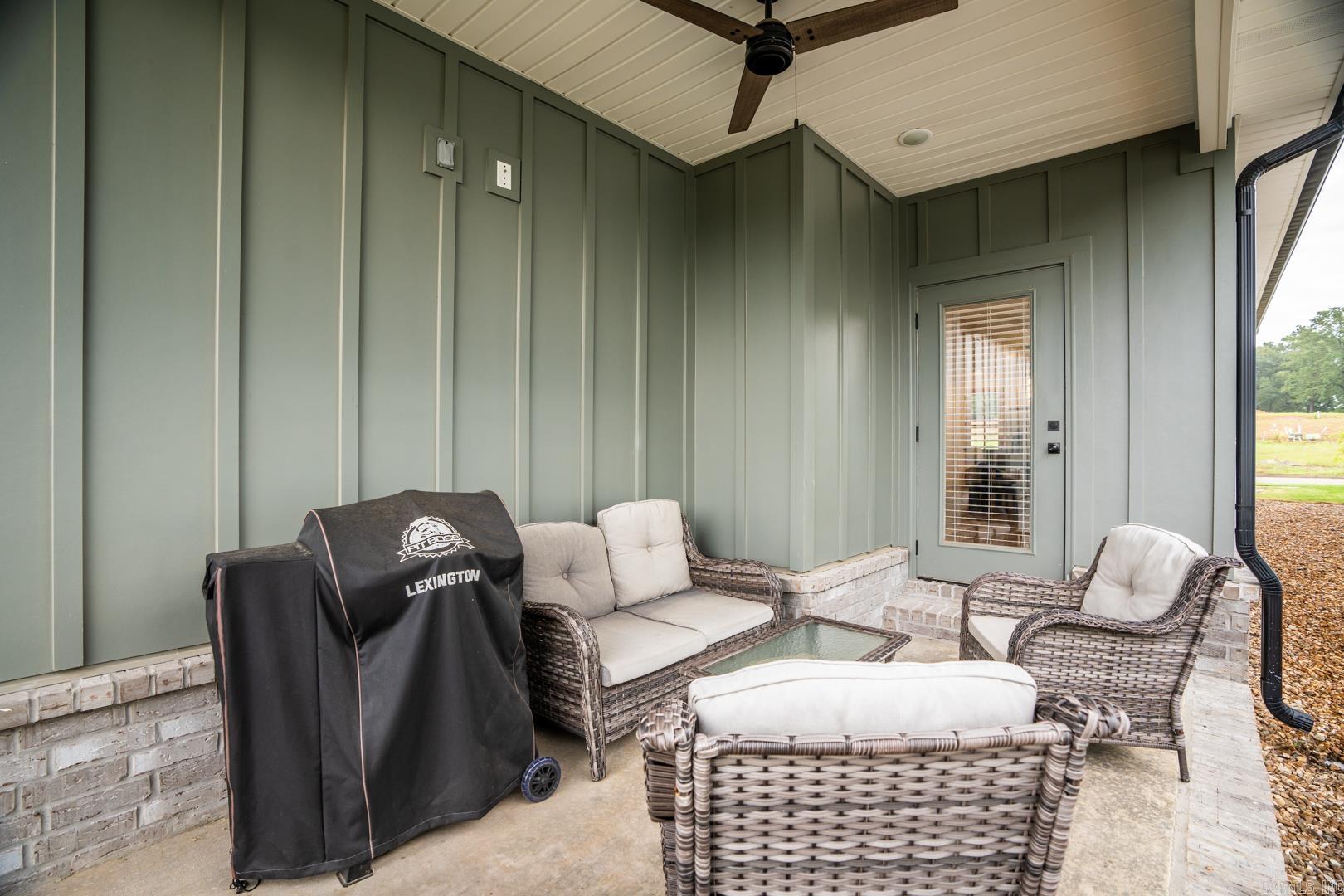 MIDTOWN BRYANT - Residential