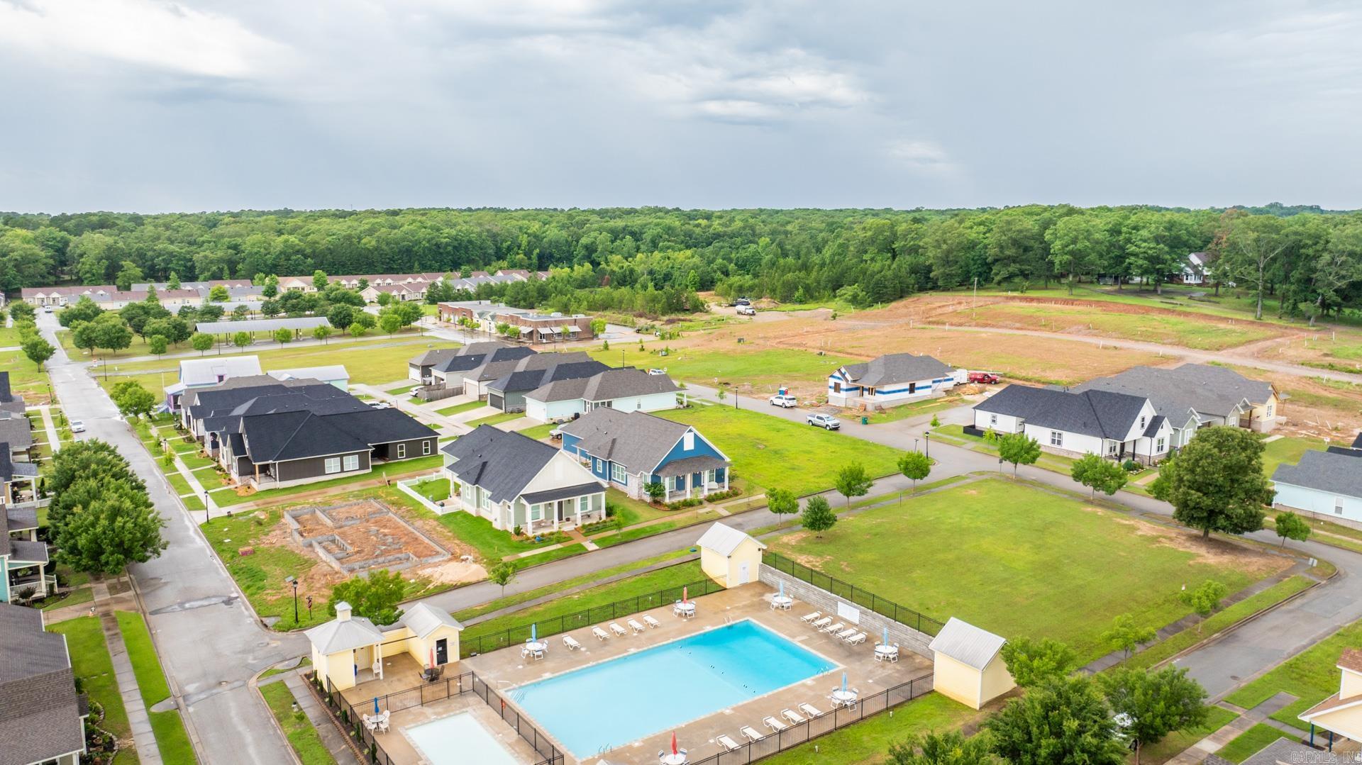 MIDTOWN BRYANT - Residential