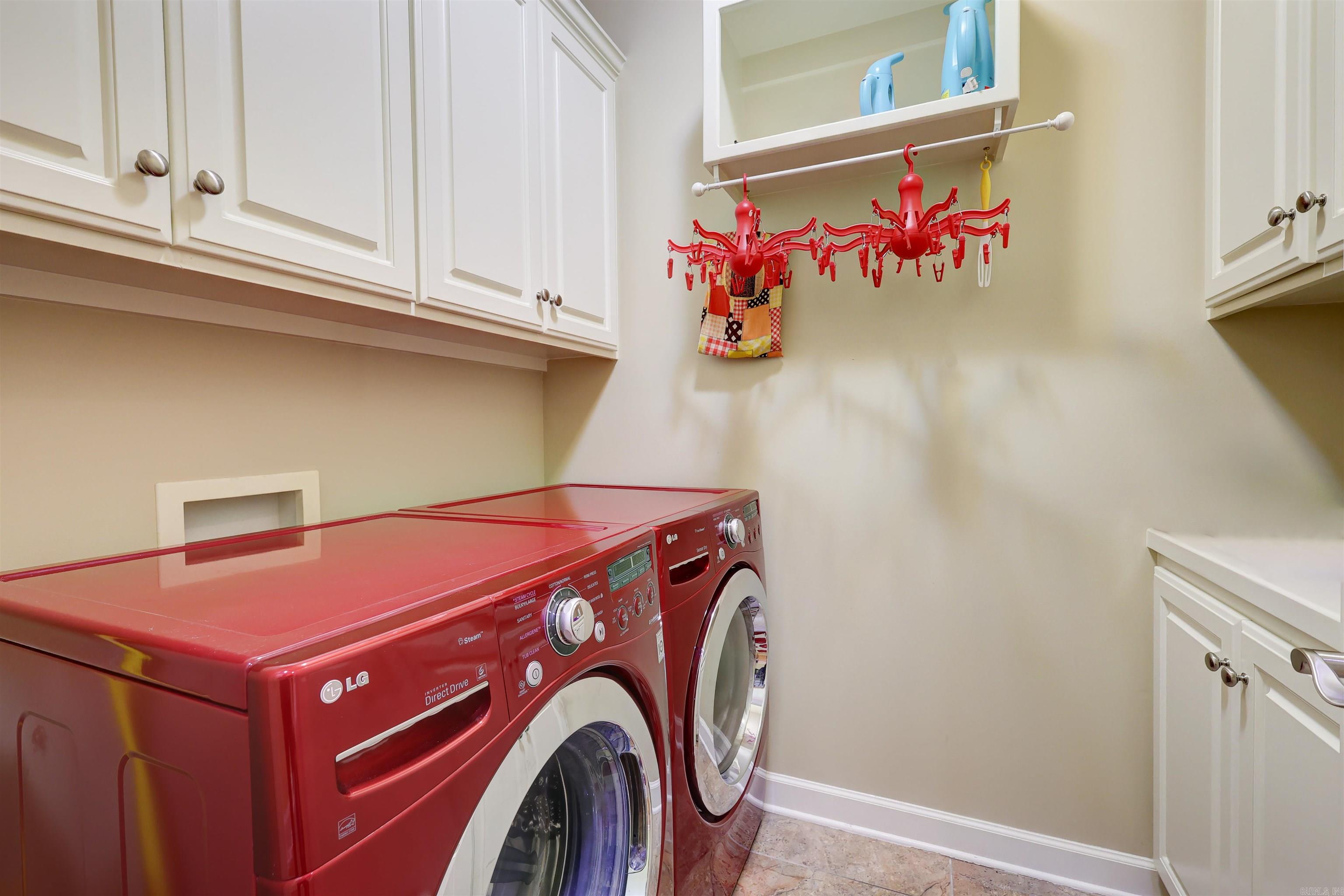 Montagne Court - Residential