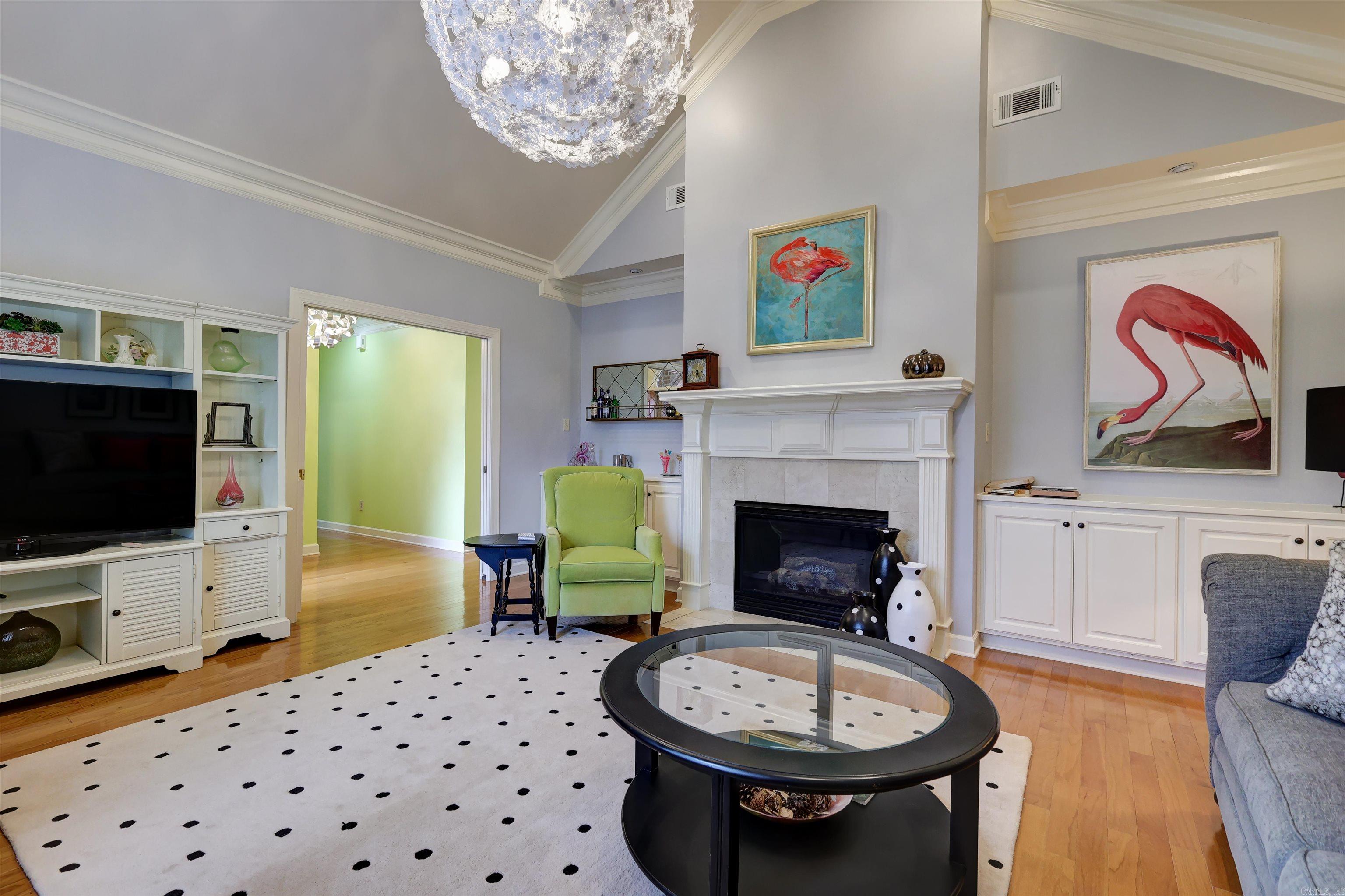 Montagne Court - Residential