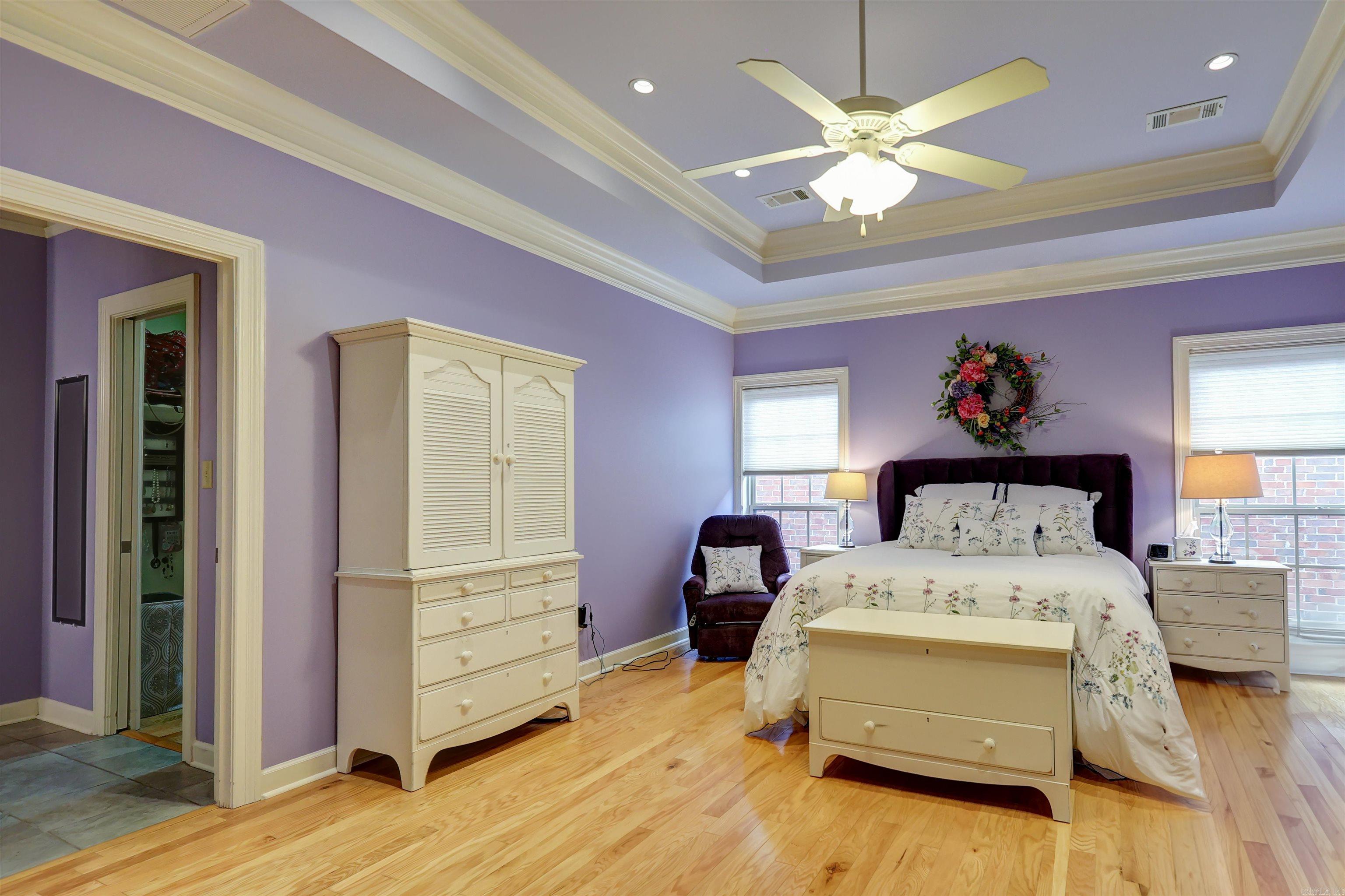 Montagne Court - Residential