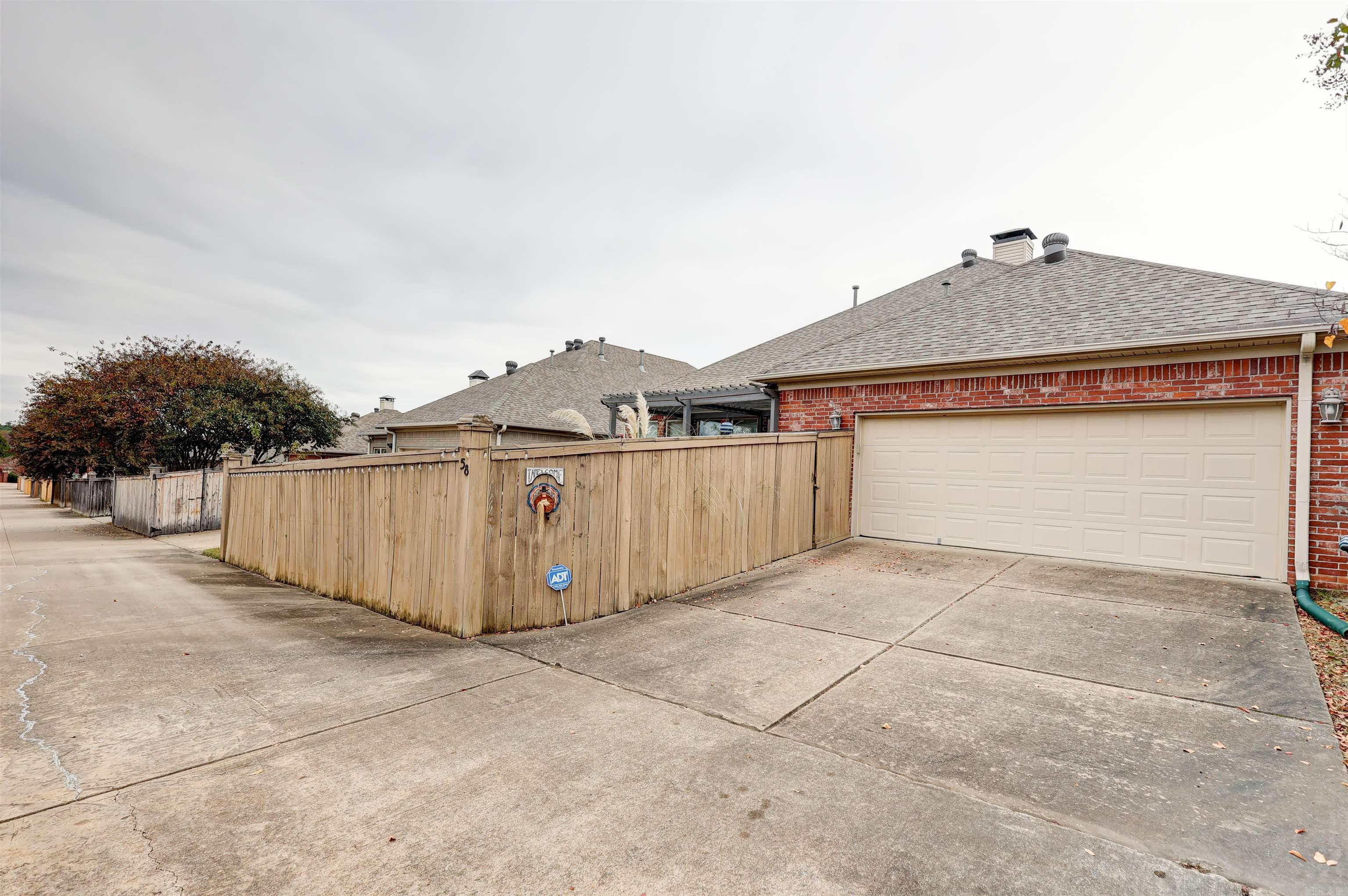 Montagne Court - Residential