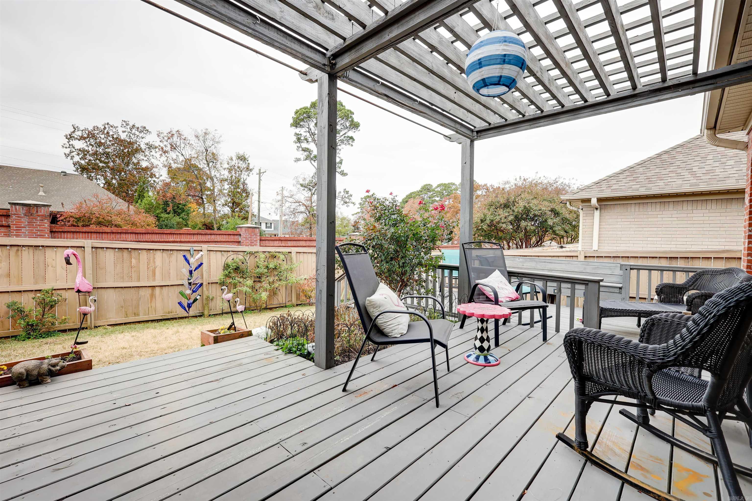 Montagne Court - Residential