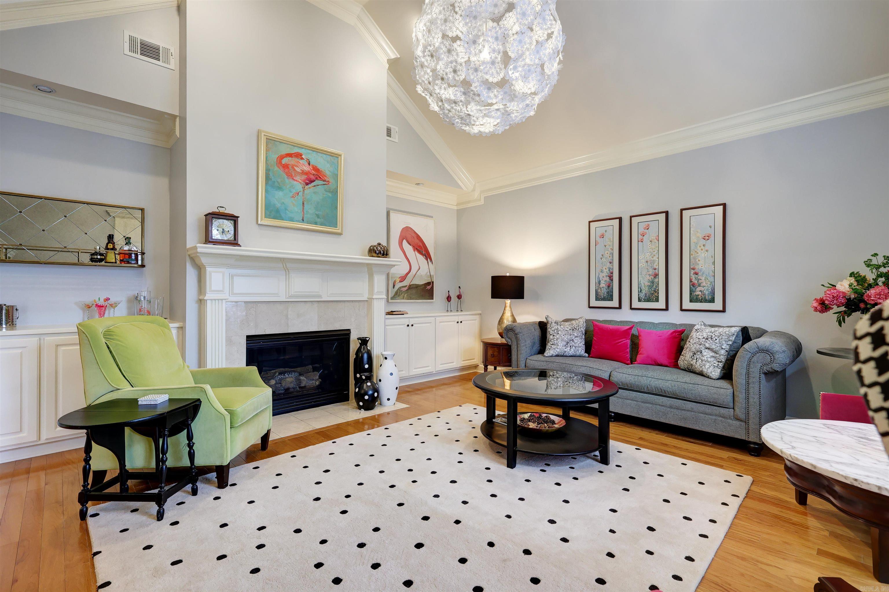 Montagne Court - Residential