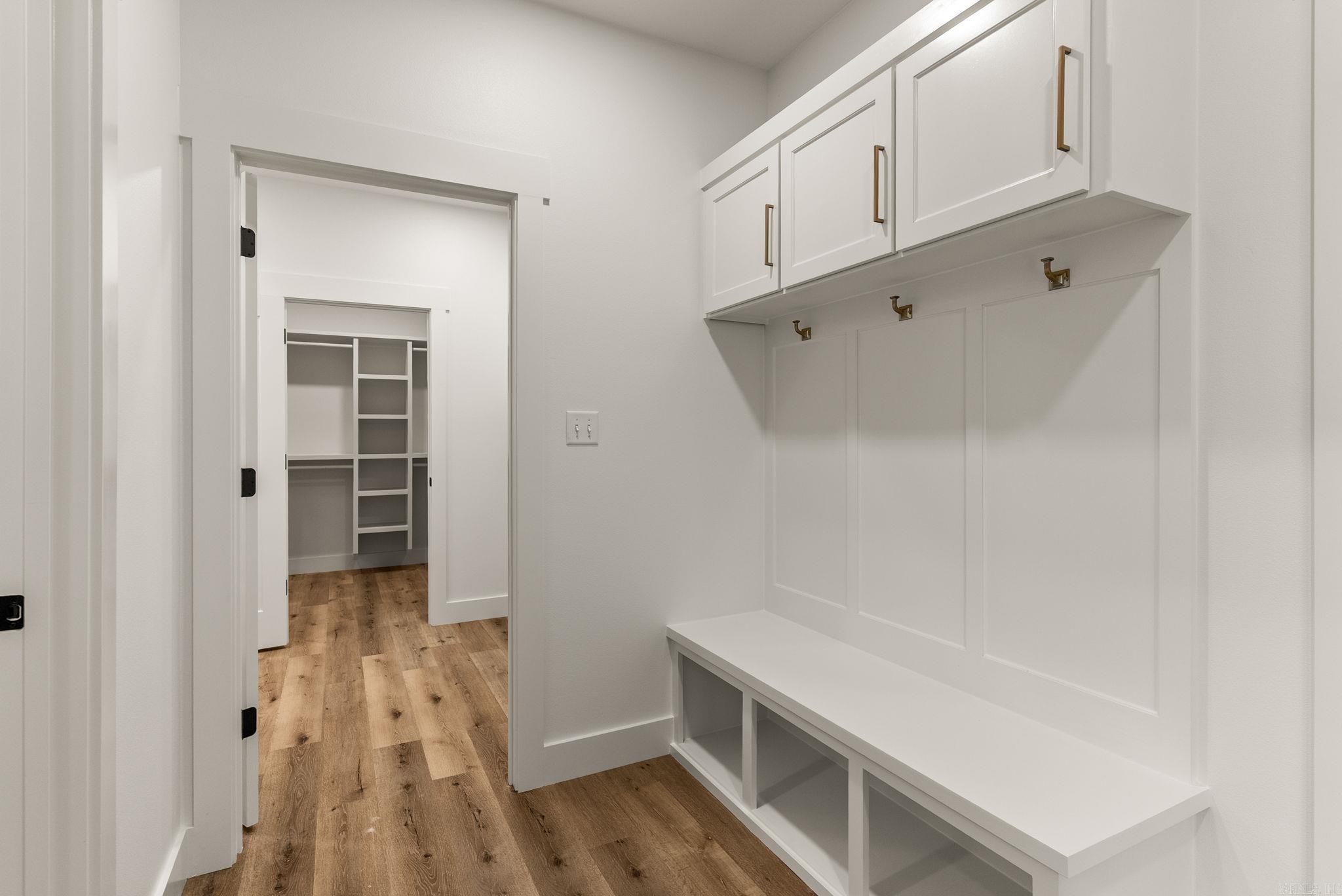 CRYSTAL BROOKE SHORES - Residential