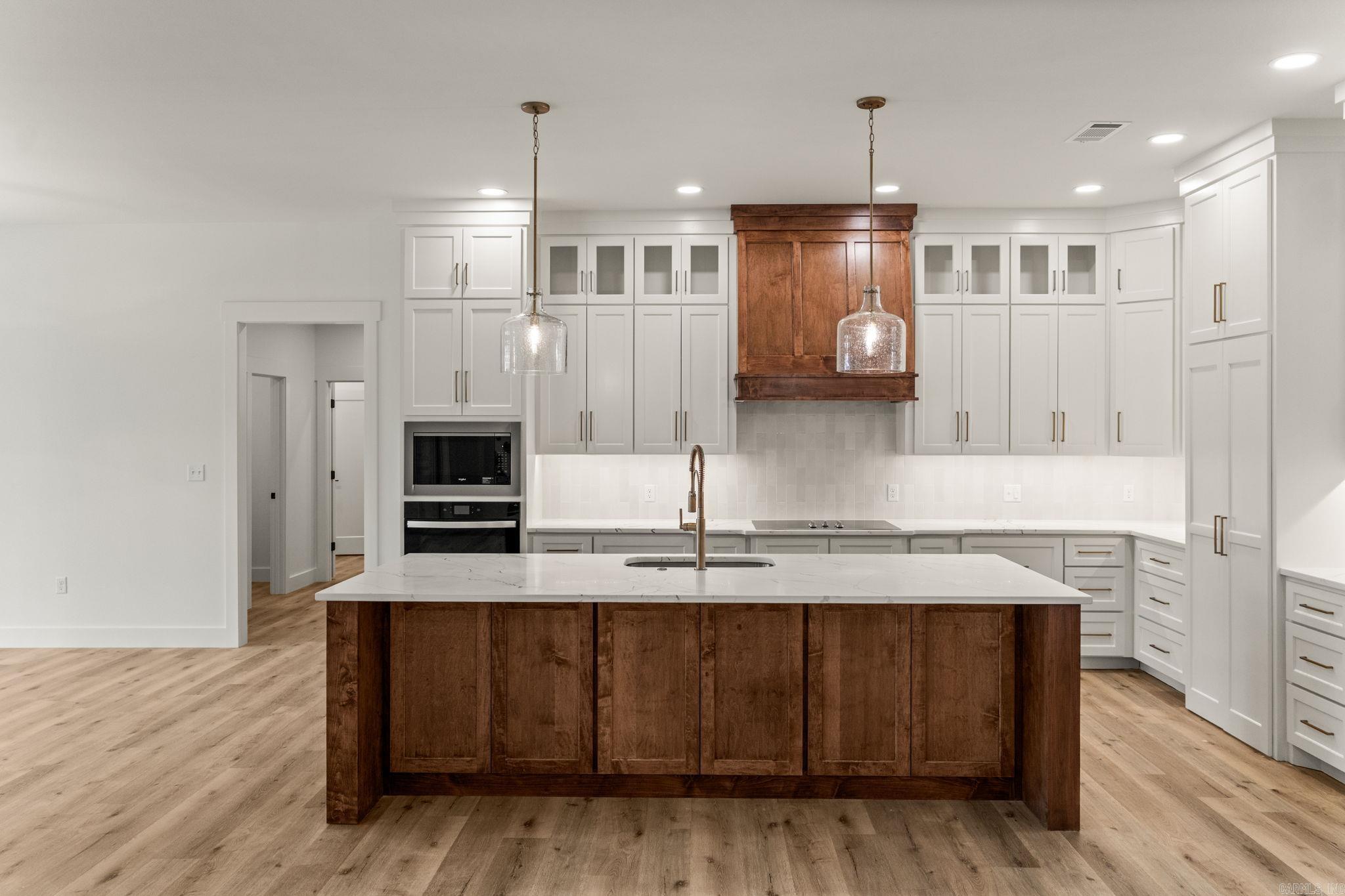 CRYSTAL BROOKE SHORES - Residential