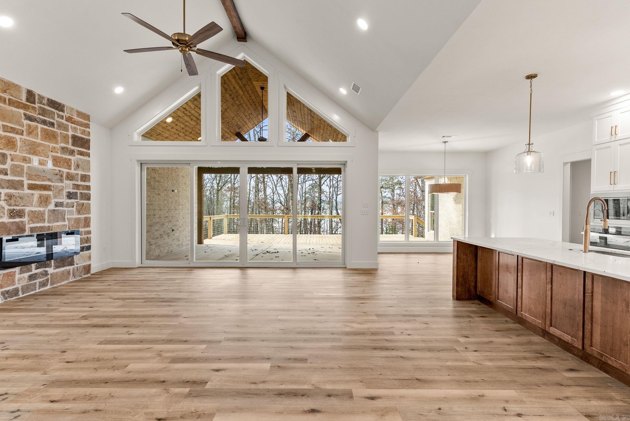 CRYSTAL BROOKE SHORES - Residential