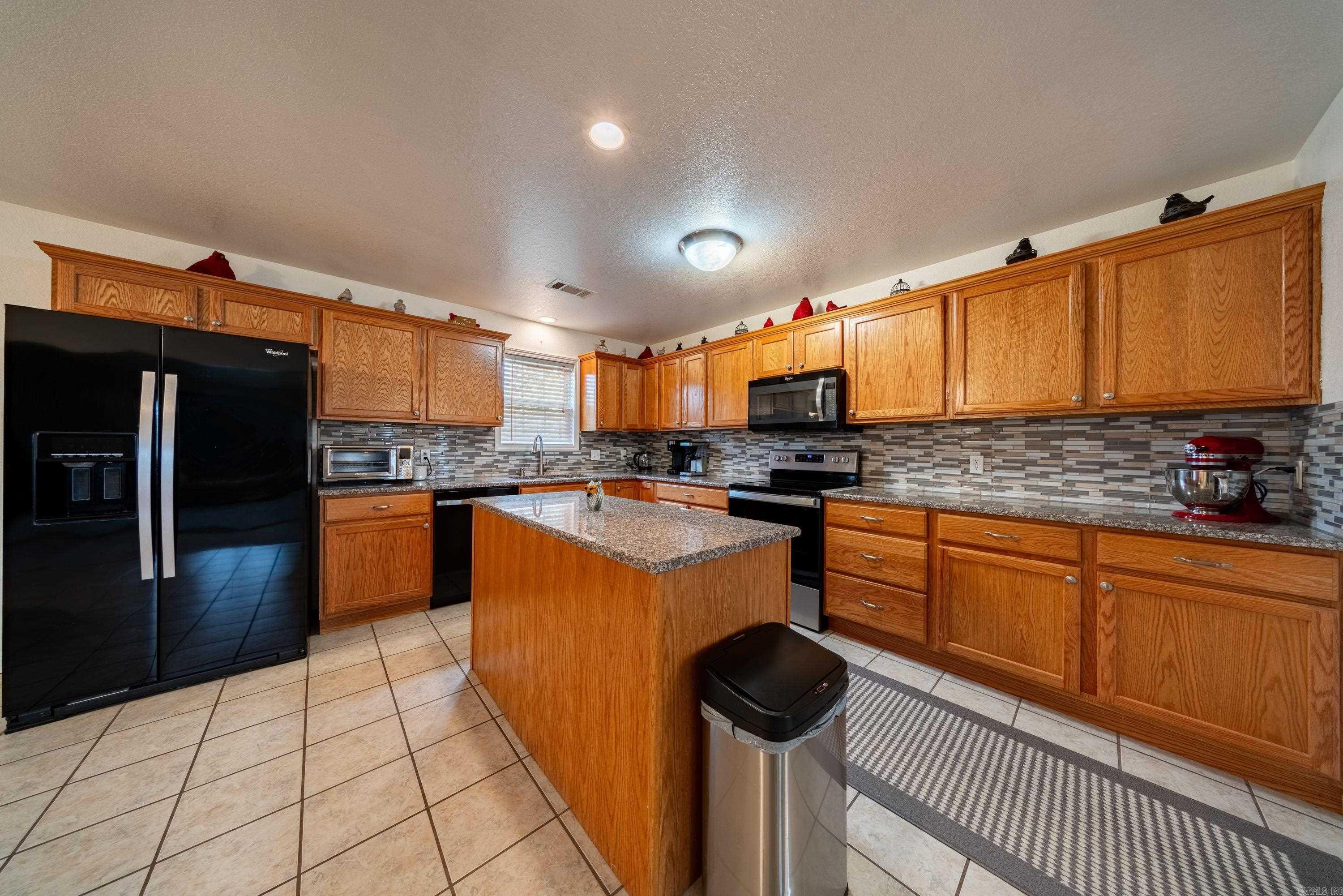 DOUBLE OAK ESTATES - Residential