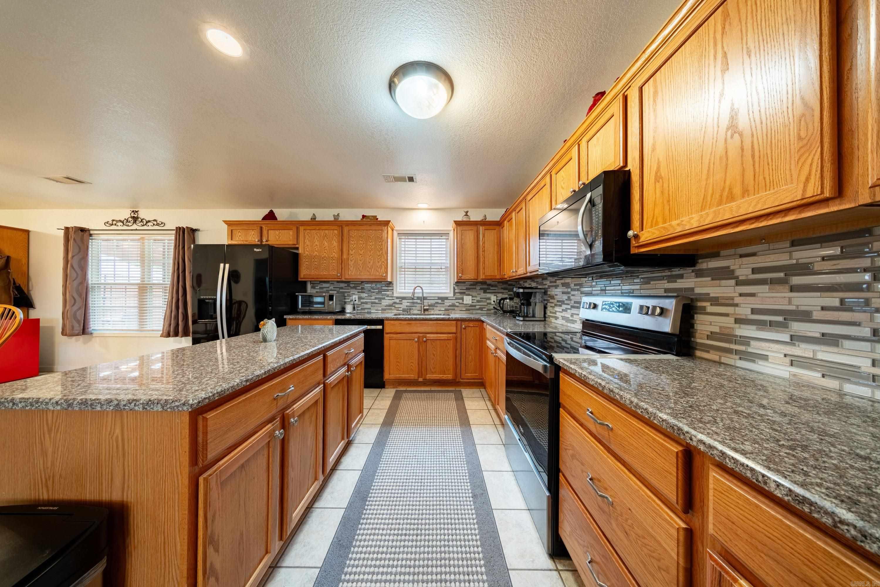 DOUBLE OAK ESTATES - Residential