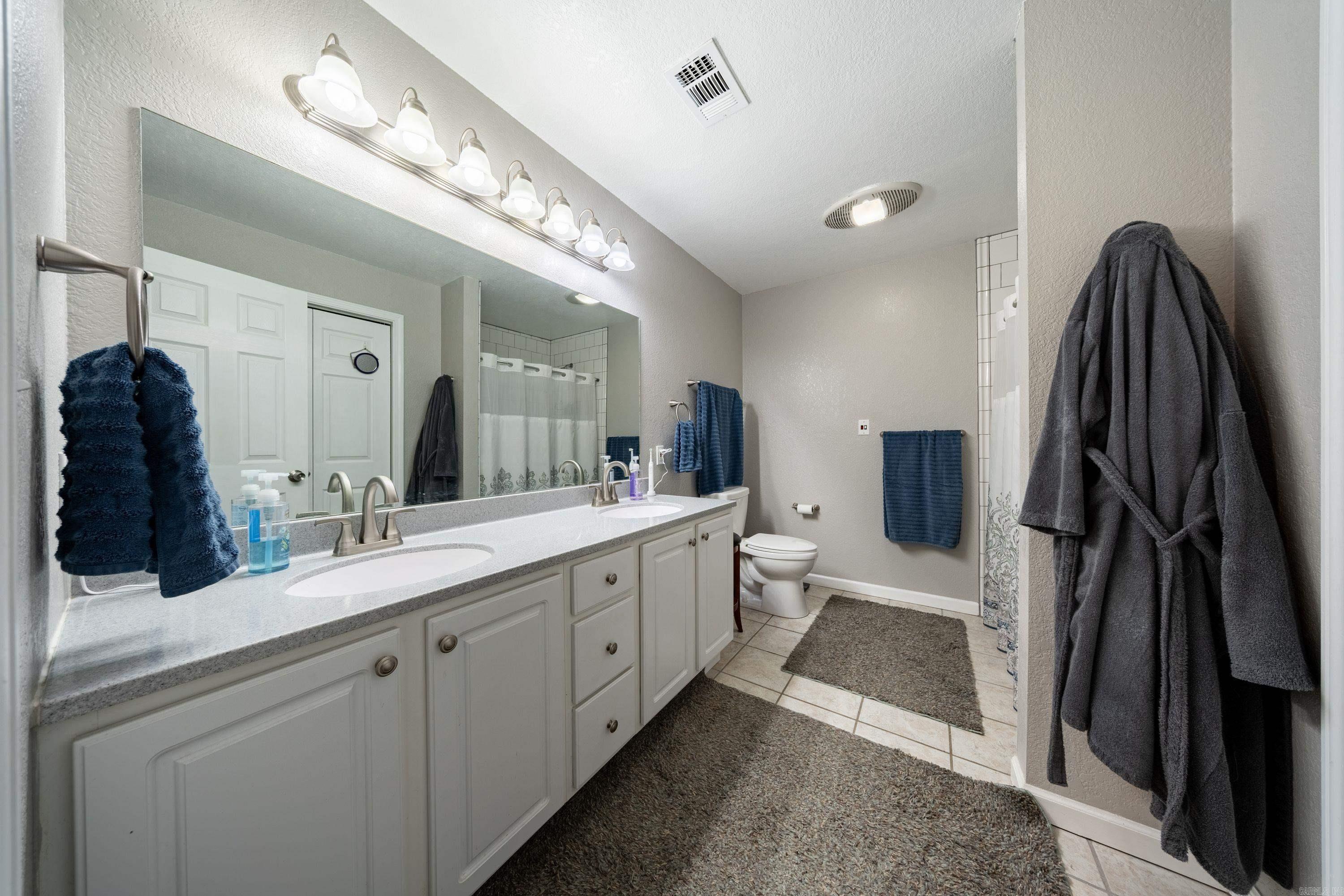 DOUBLE OAK ESTATES - Residential