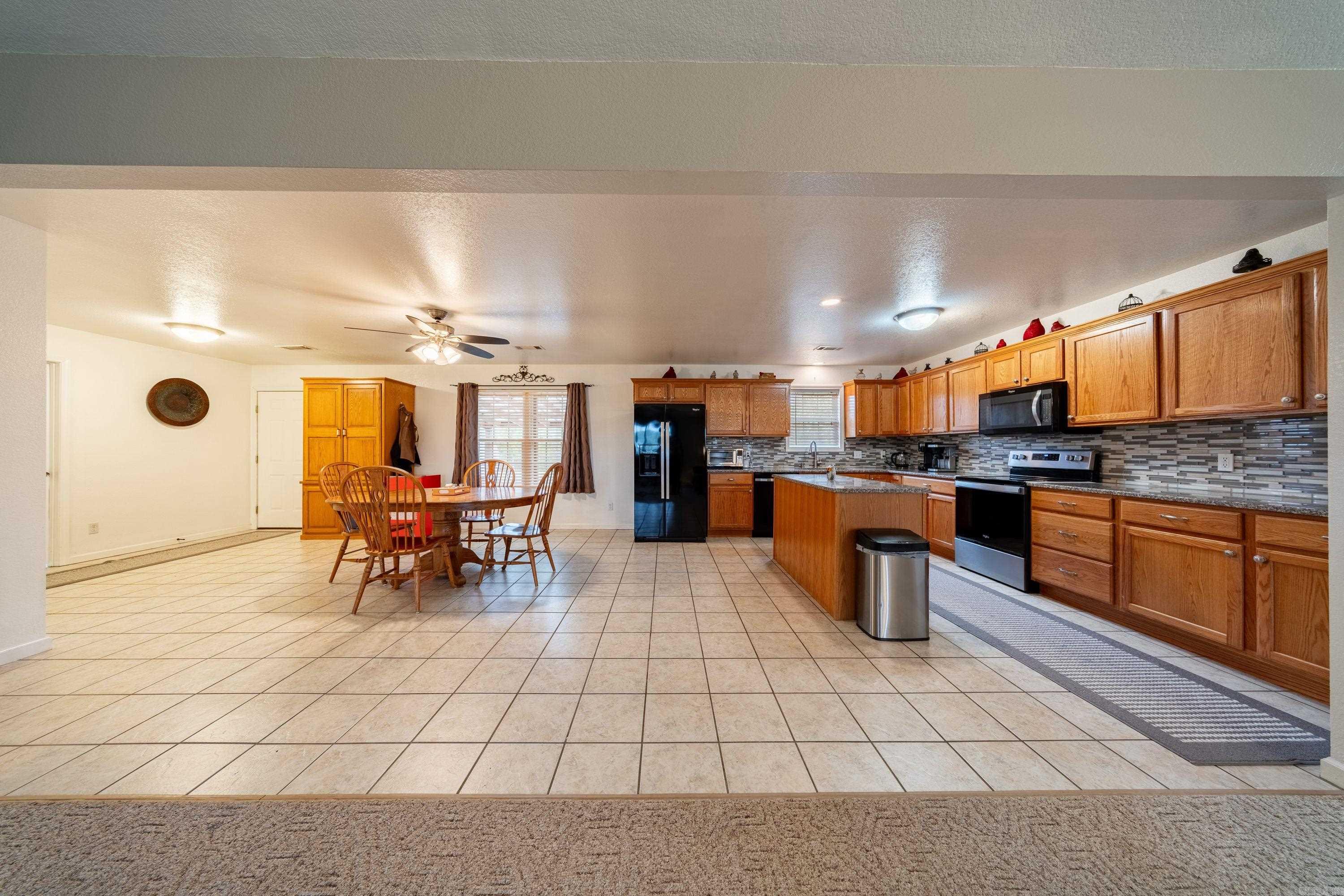 DOUBLE OAK ESTATES - Residential