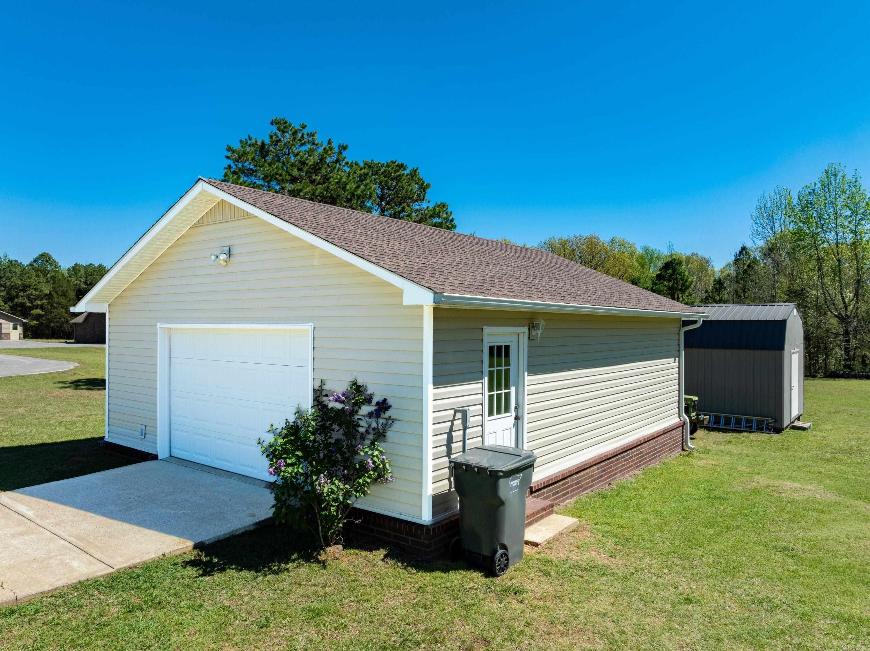 DOUBLE OAK ESTATES - Residential