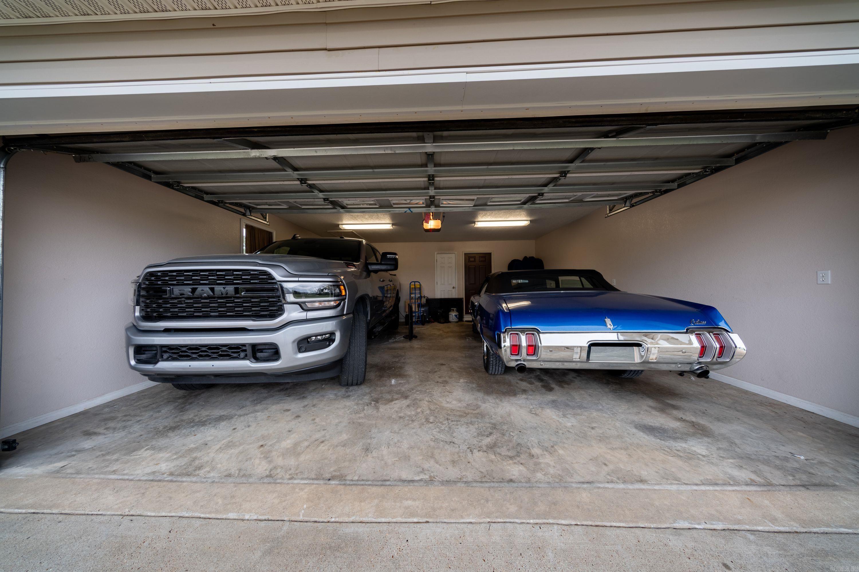 DOUBLE OAK ESTATES - Residential