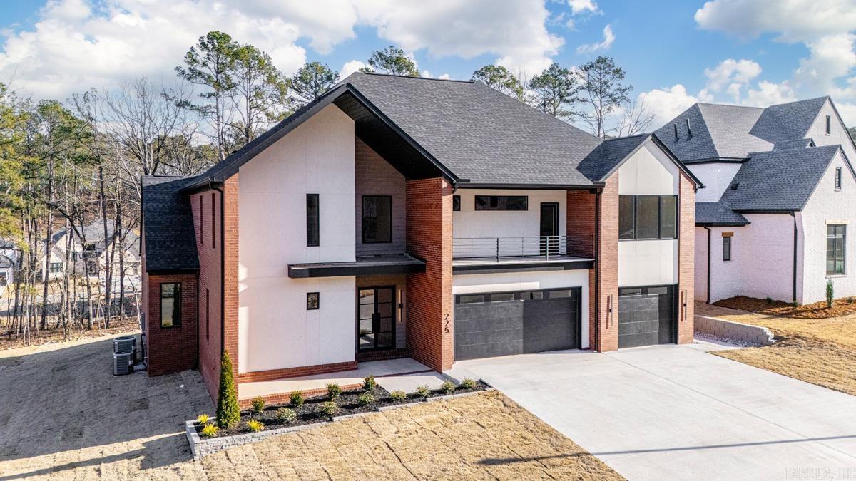 CHENAL VALLEY ABINGTON COURT - Residential