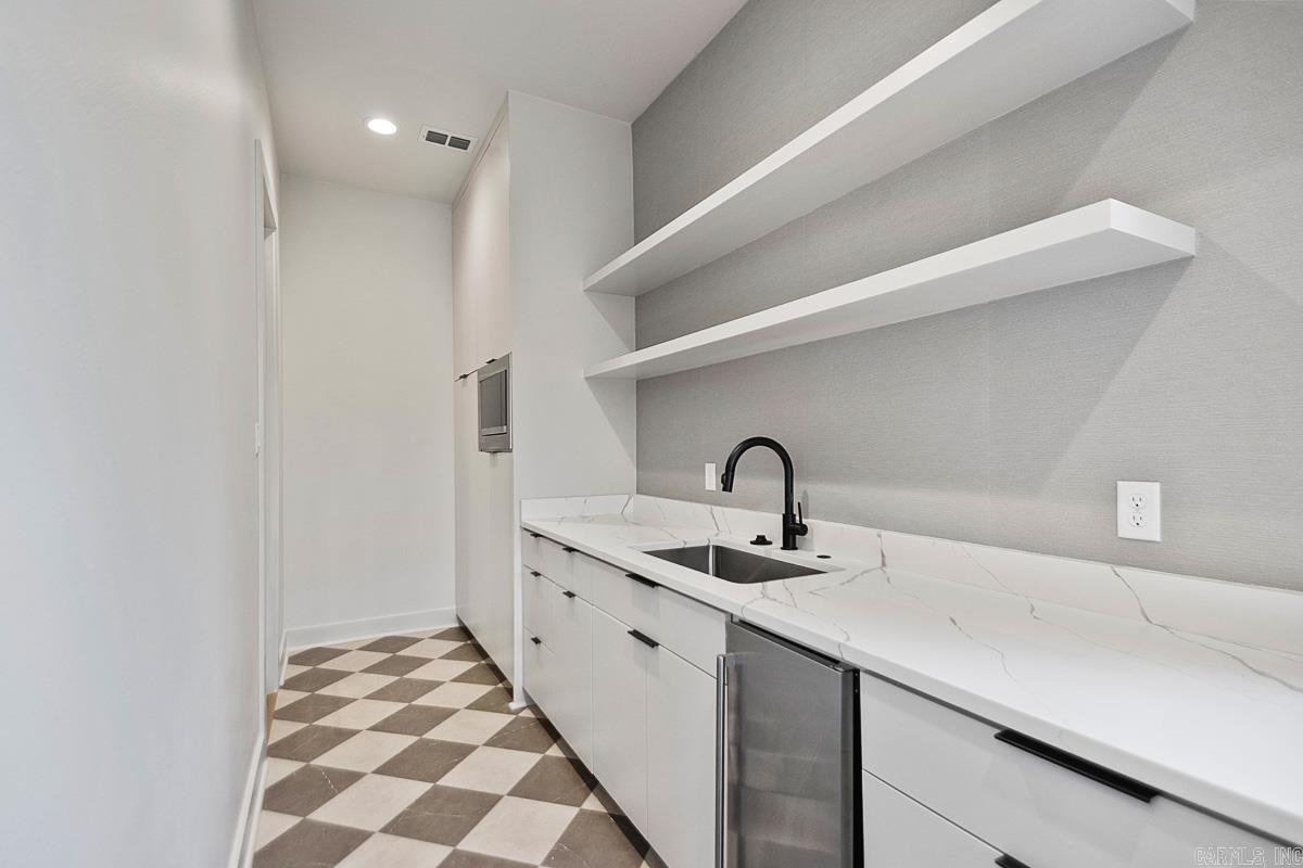 CHENAL VALLEY ABINGTON COURT - Residential