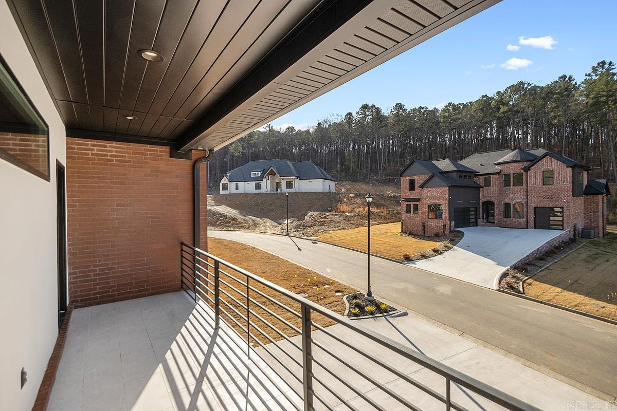 CHENAL VALLEY ABINGTON COURT - Residential