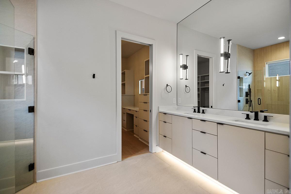 CHENAL VALLEY ABINGTON COURT - Residential