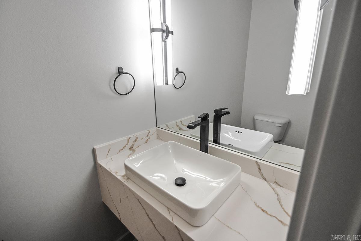 CHENAL VALLEY ABINGTON COURT - Residential