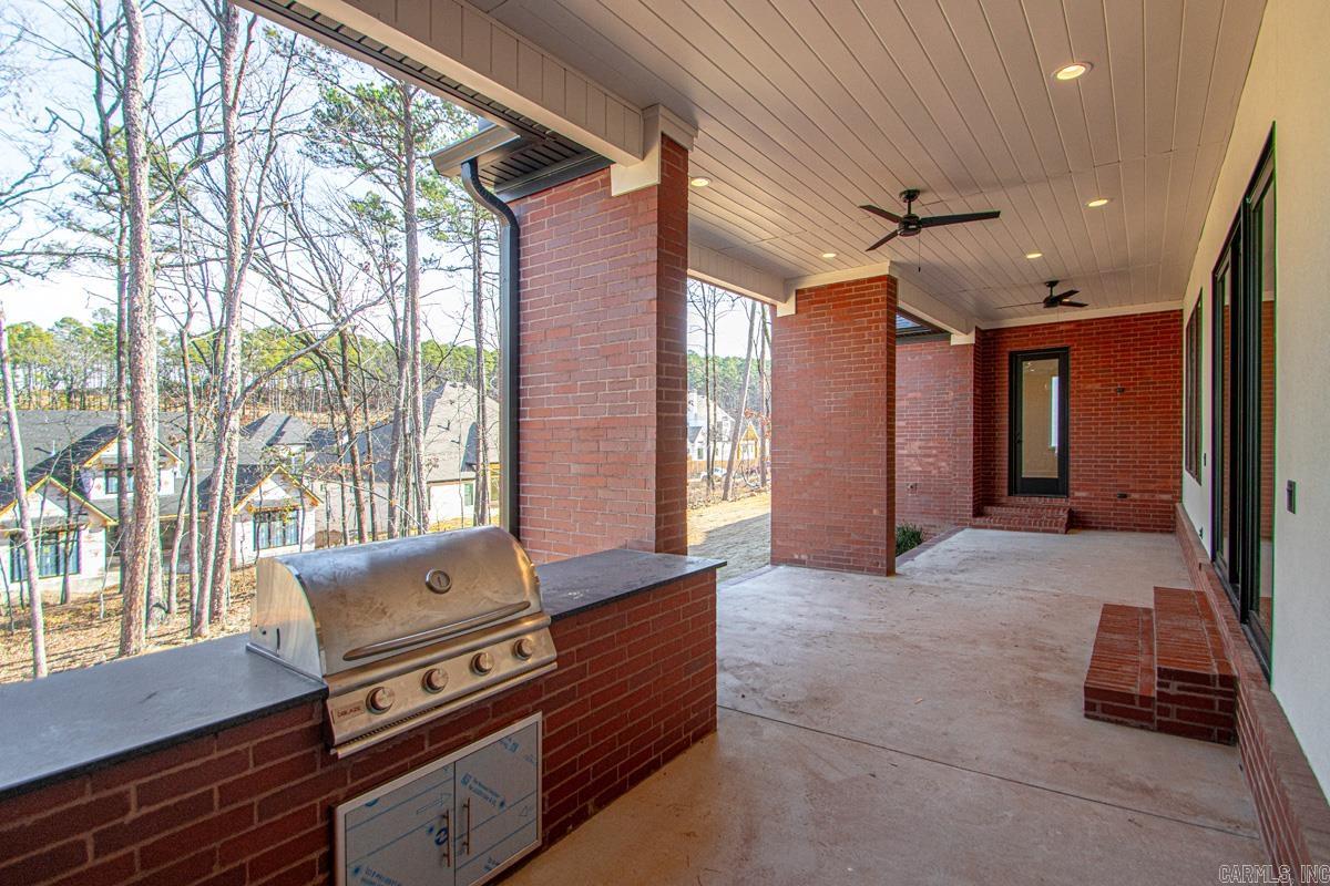 CHENAL VALLEY ABINGTON COURT - Residential