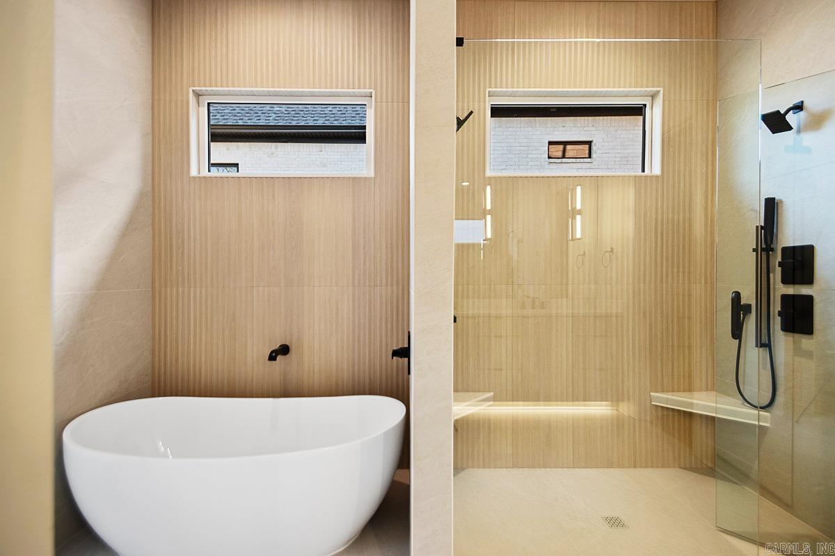 CHENAL VALLEY ABINGTON COURT - Residential