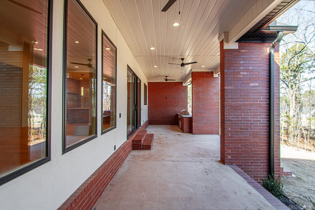 CHENAL VALLEY ABINGTON COURT - Residential