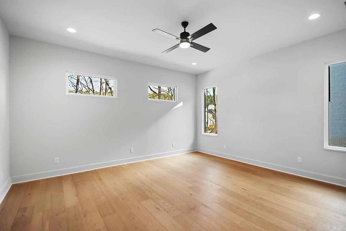 CHENAL VALLEY ABINGTON COURT - Residential