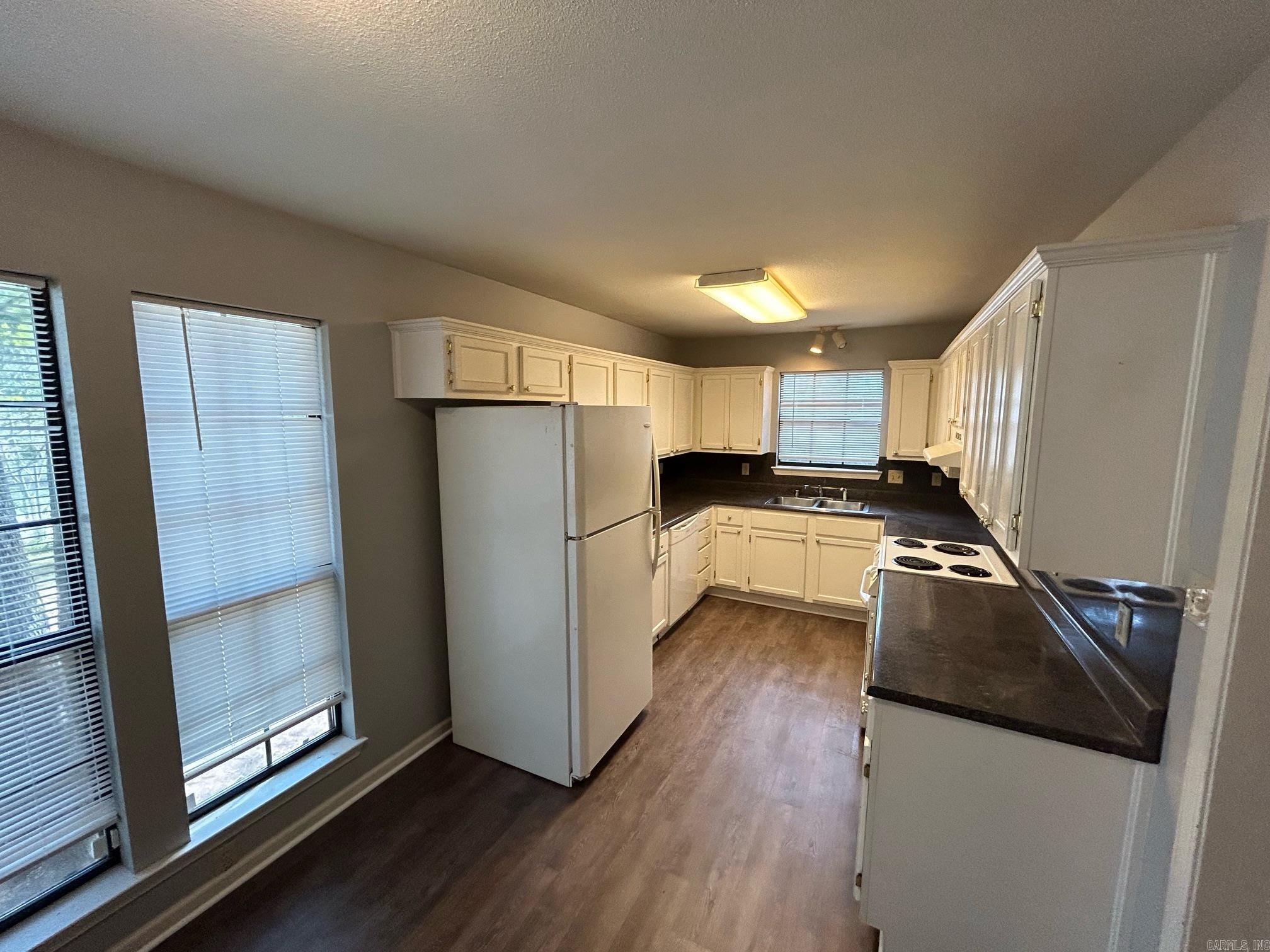 Rolling Oaks - Residential Lease