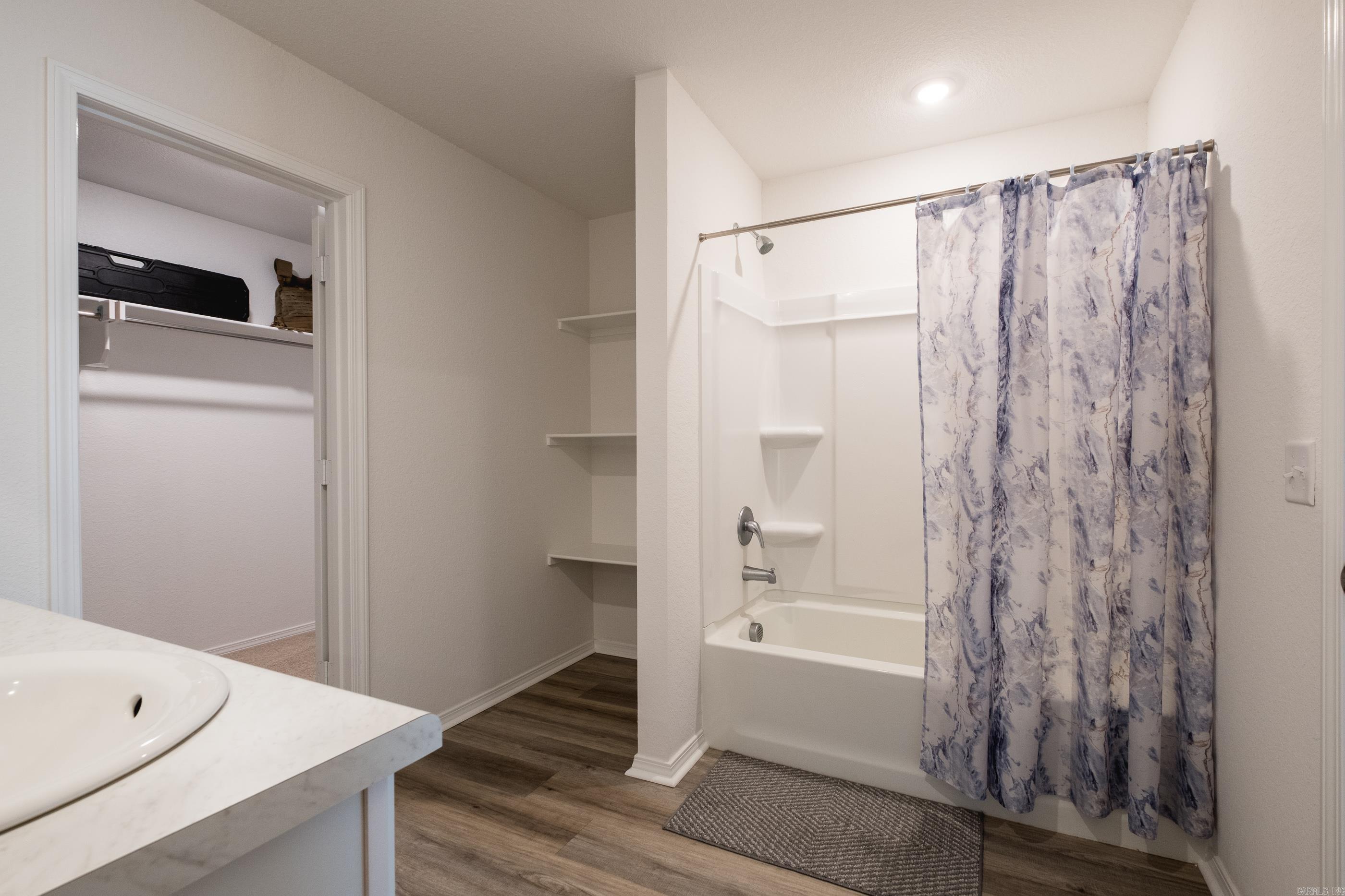 WHITE OAK CROSSING - Residential