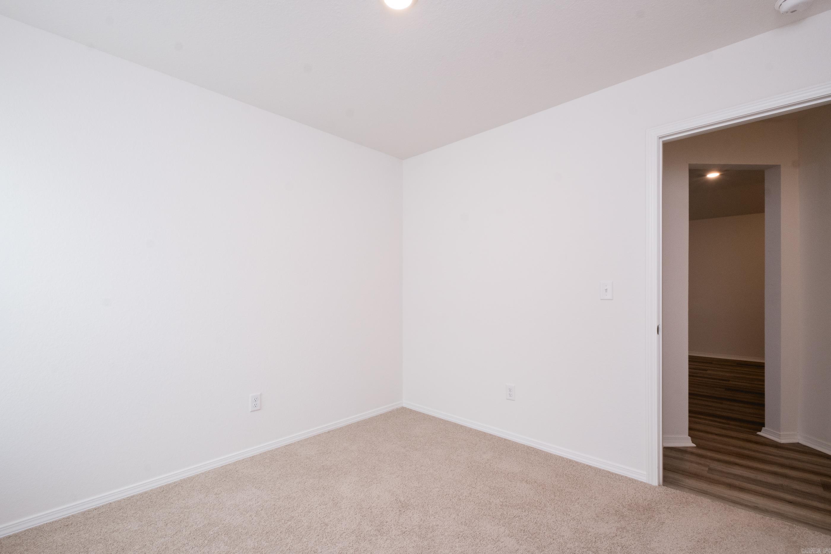 WHITE OAK CROSSING - Residential