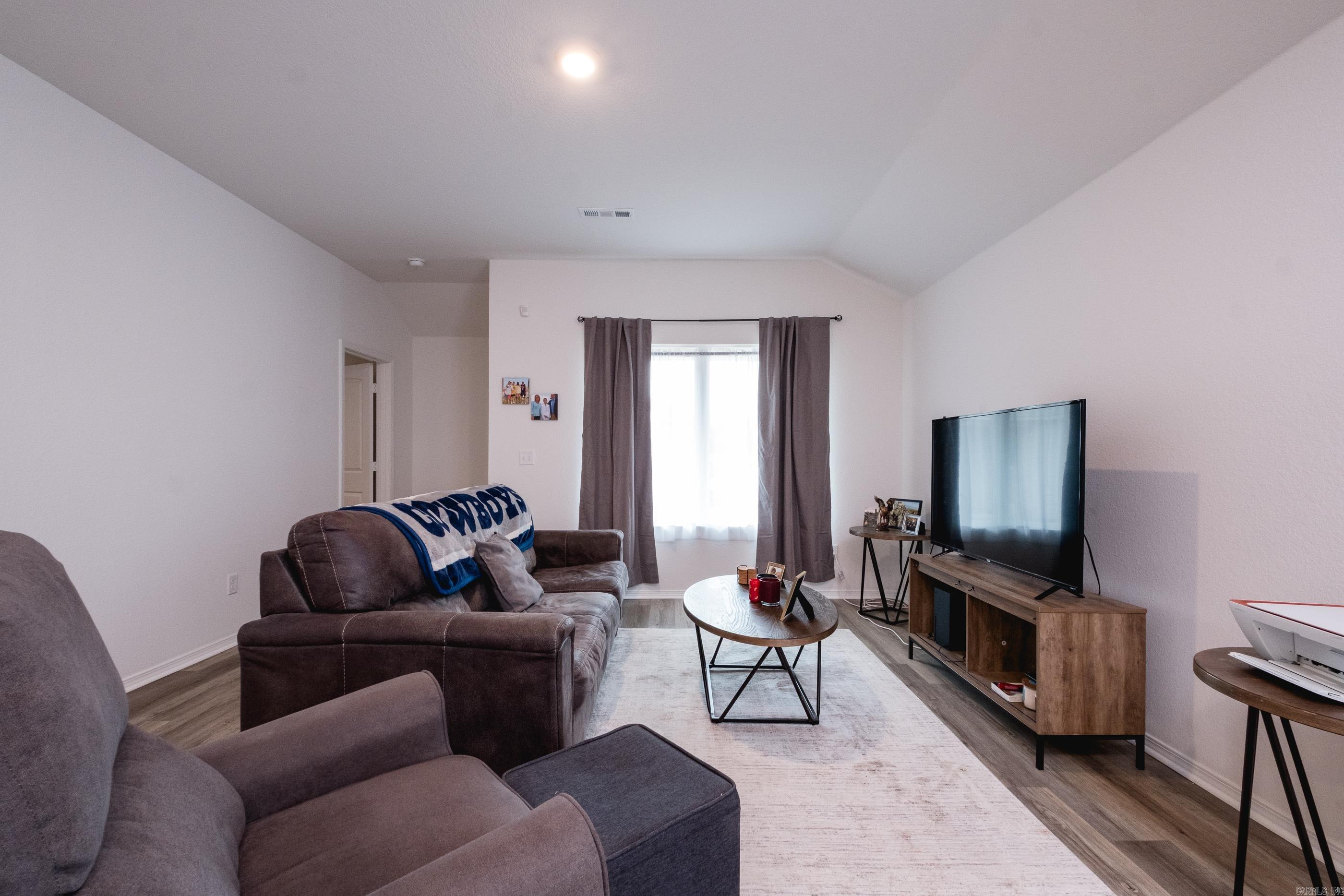 WHITE OAK CROSSING - Residential