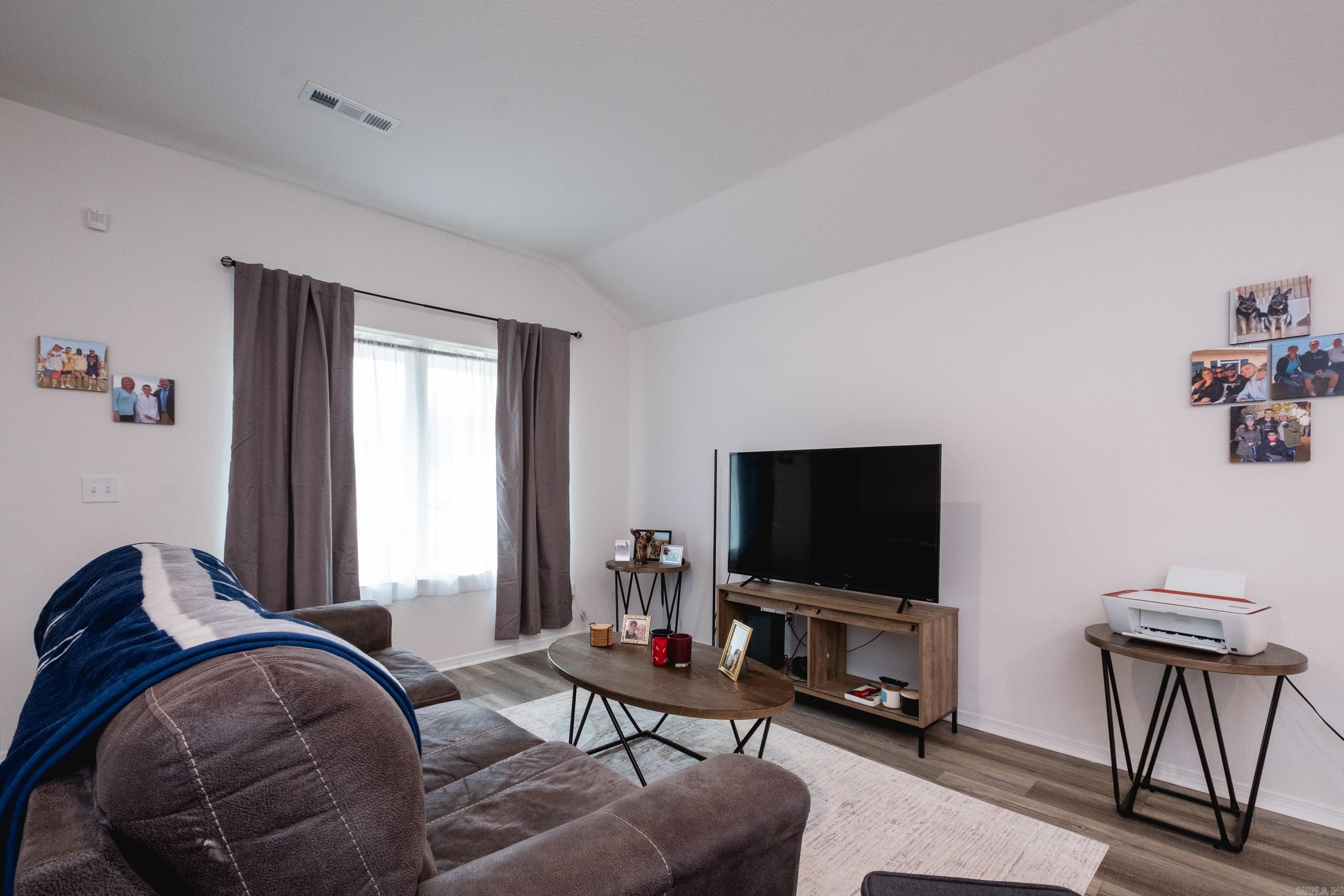 WHITE OAK CROSSING - Residential