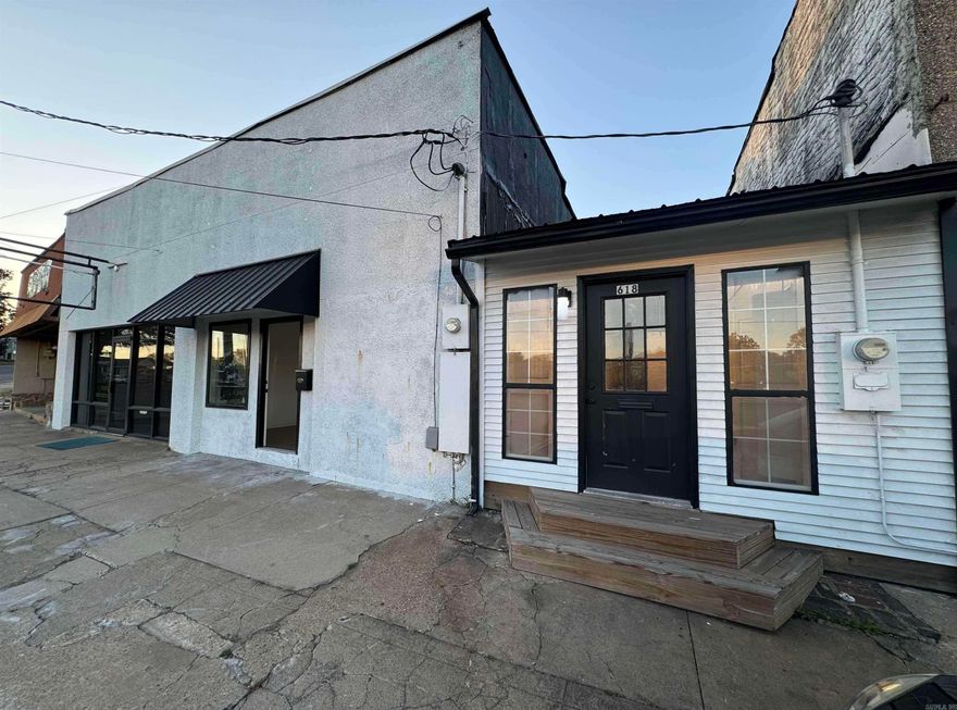 Very Visible Property on a High Traffic Count Avenue. The property is 2 separate buildings and divided into 3 possible rental units each having bathroom, HVAC and private access. The front of the building has several parking spaces as well as the back which also offers covered parking. Property can likely be residential-commercial mix so the opportunities with this investment are pretty wide opened. The property has recently had several updates.