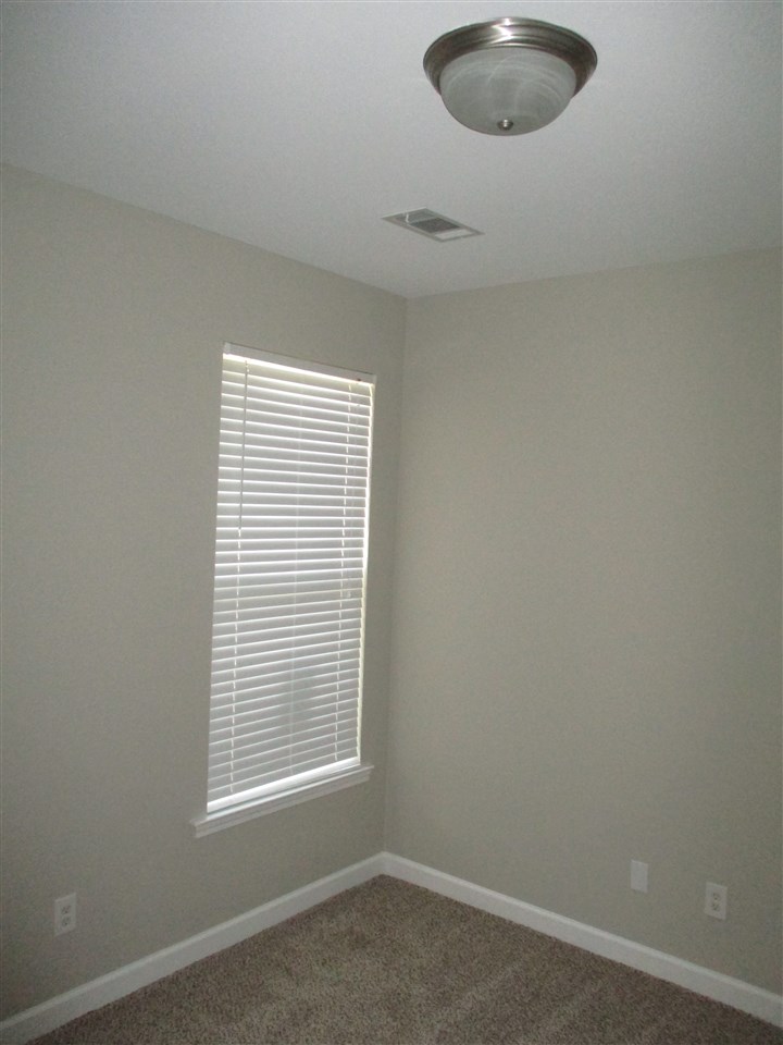 Royal Oaks - Residential Lease