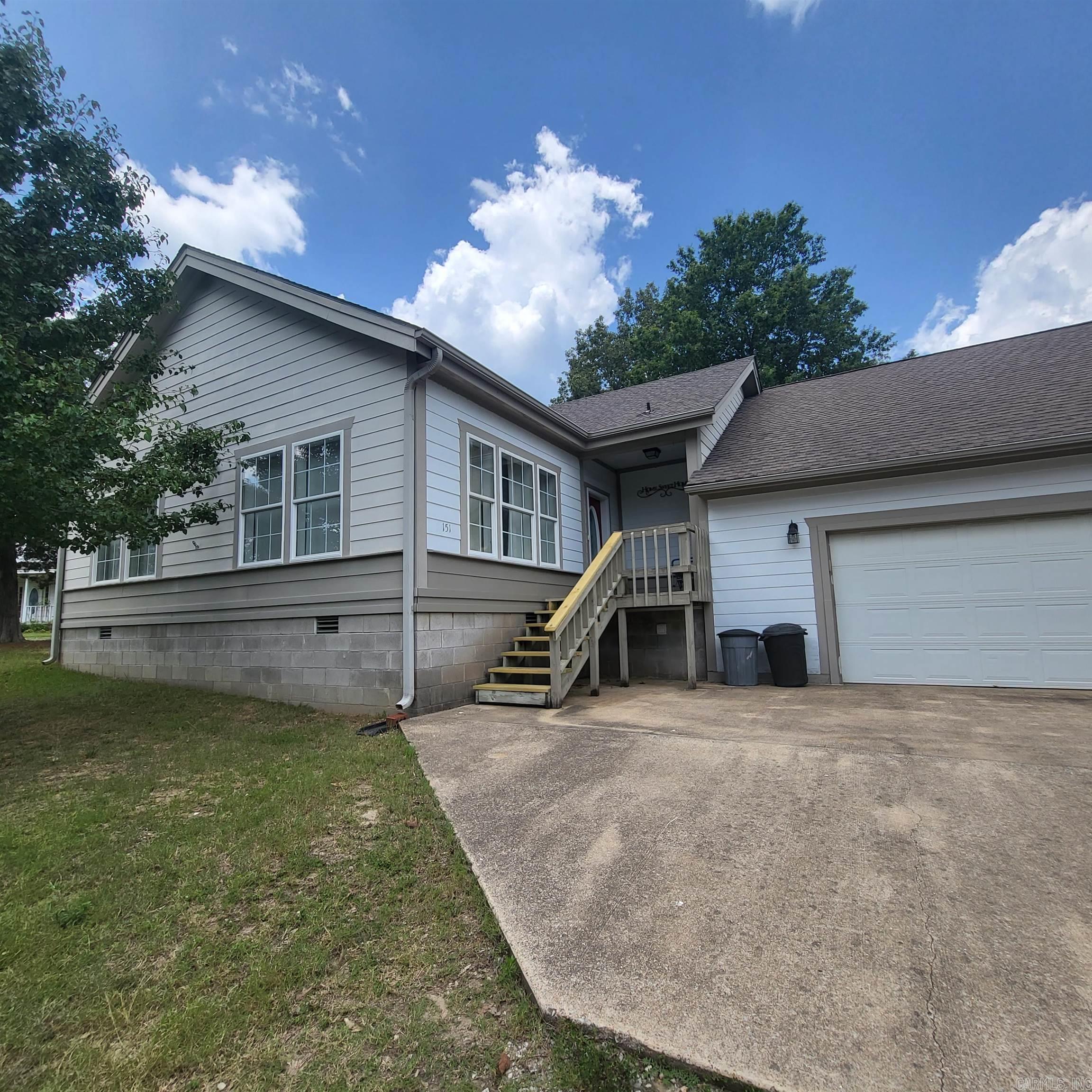 UNPLATTED ACREAGE - Residential