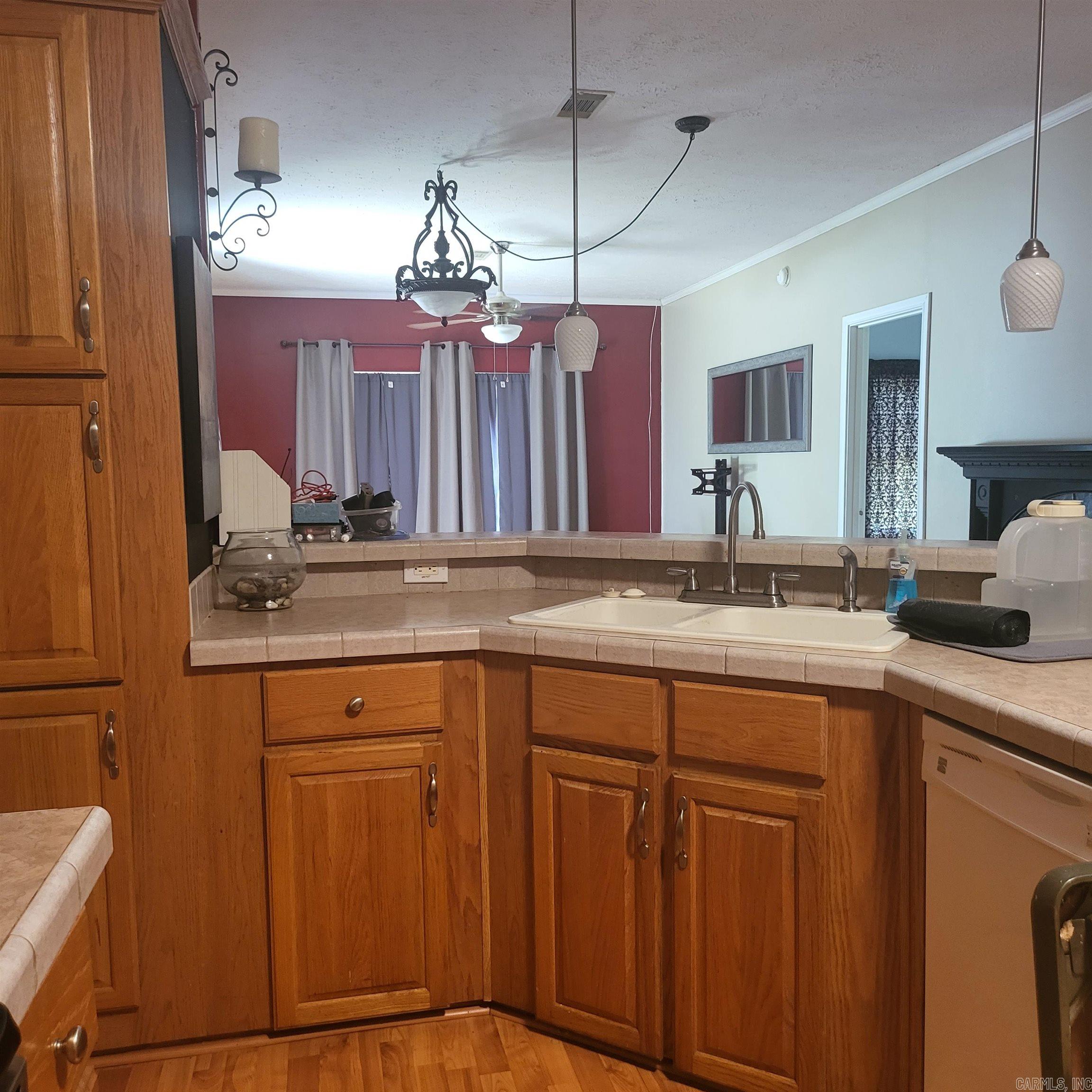 UNPLATTED ACREAGE - Residential